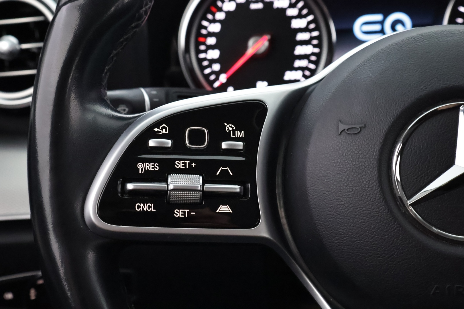 MERCEDES-BENZ E 2020