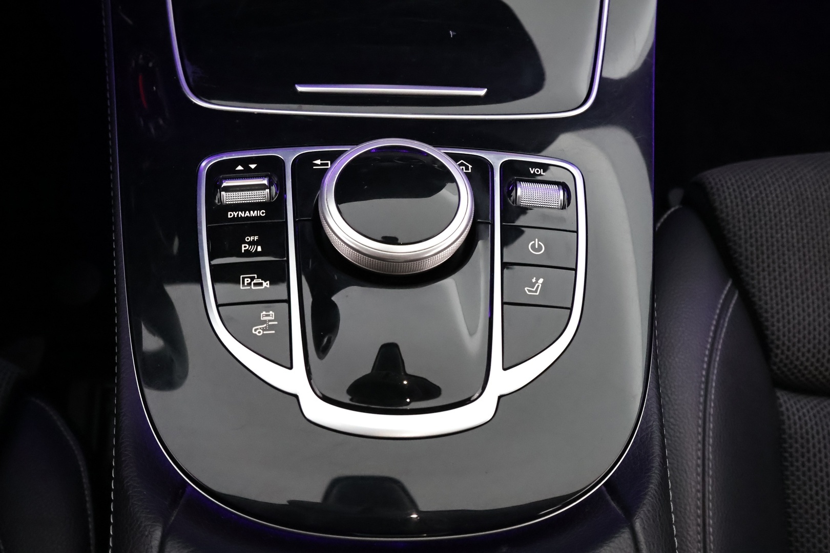 MERCEDES-BENZ E 2020