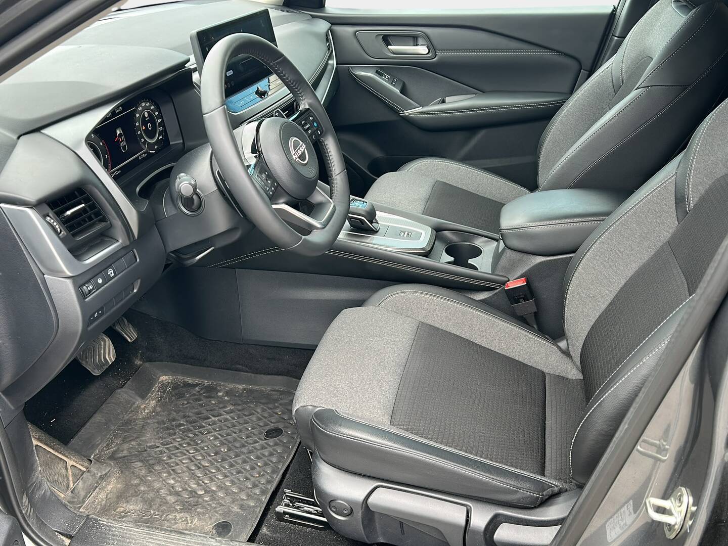 NISSAN Qashqai 2025