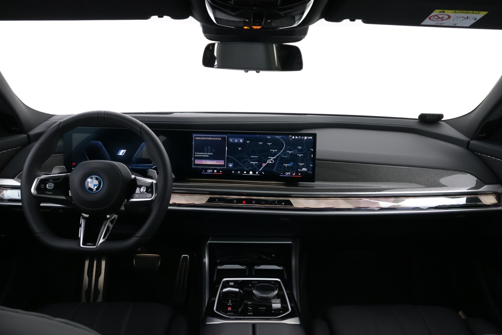 BMW 750 2023
