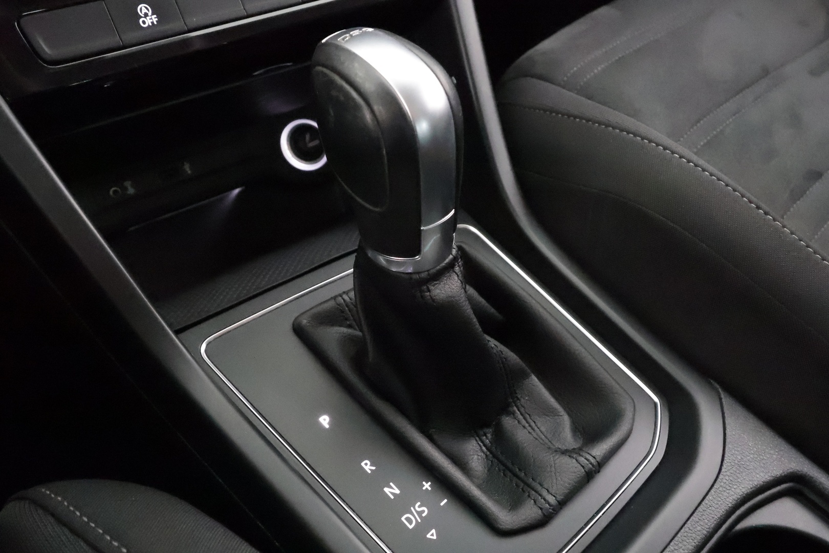 VOLKSWAGEN Touran 2017