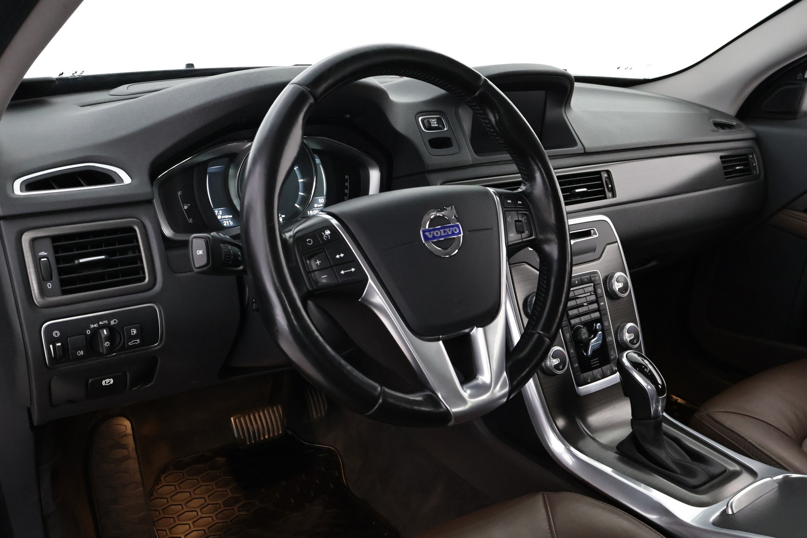 VOLVO XC70 2016