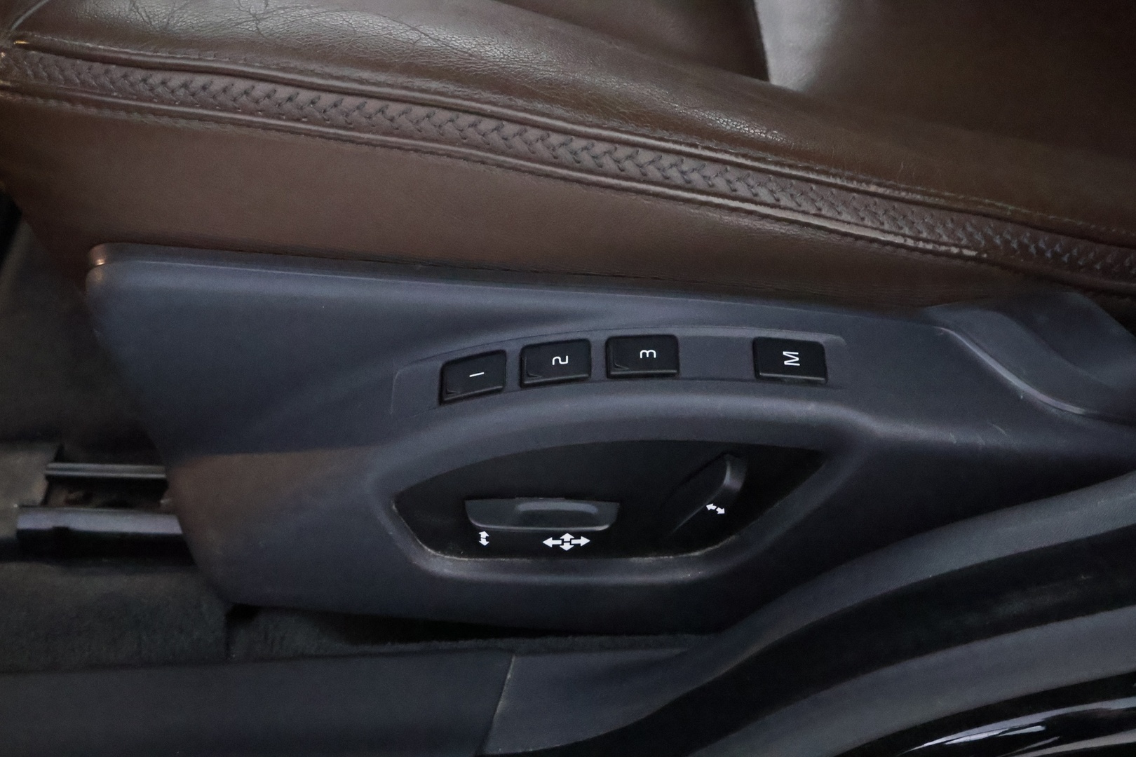 VOLVO XC70 2016