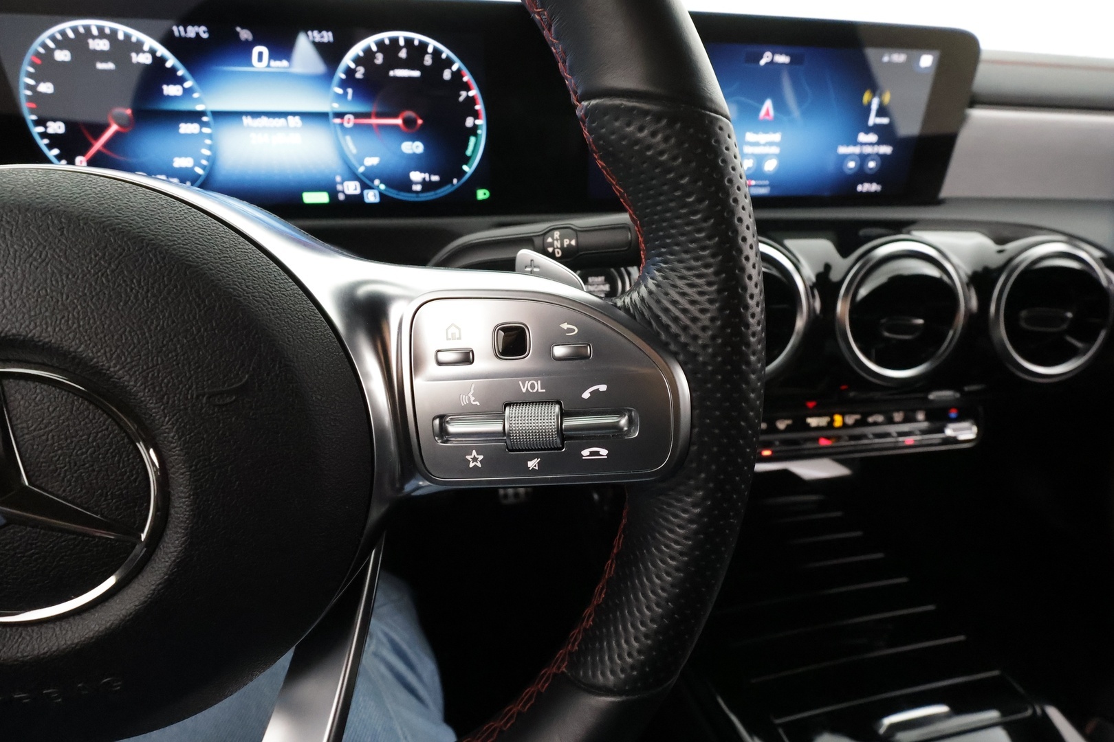 MERCEDES-BENZ CLA 2021