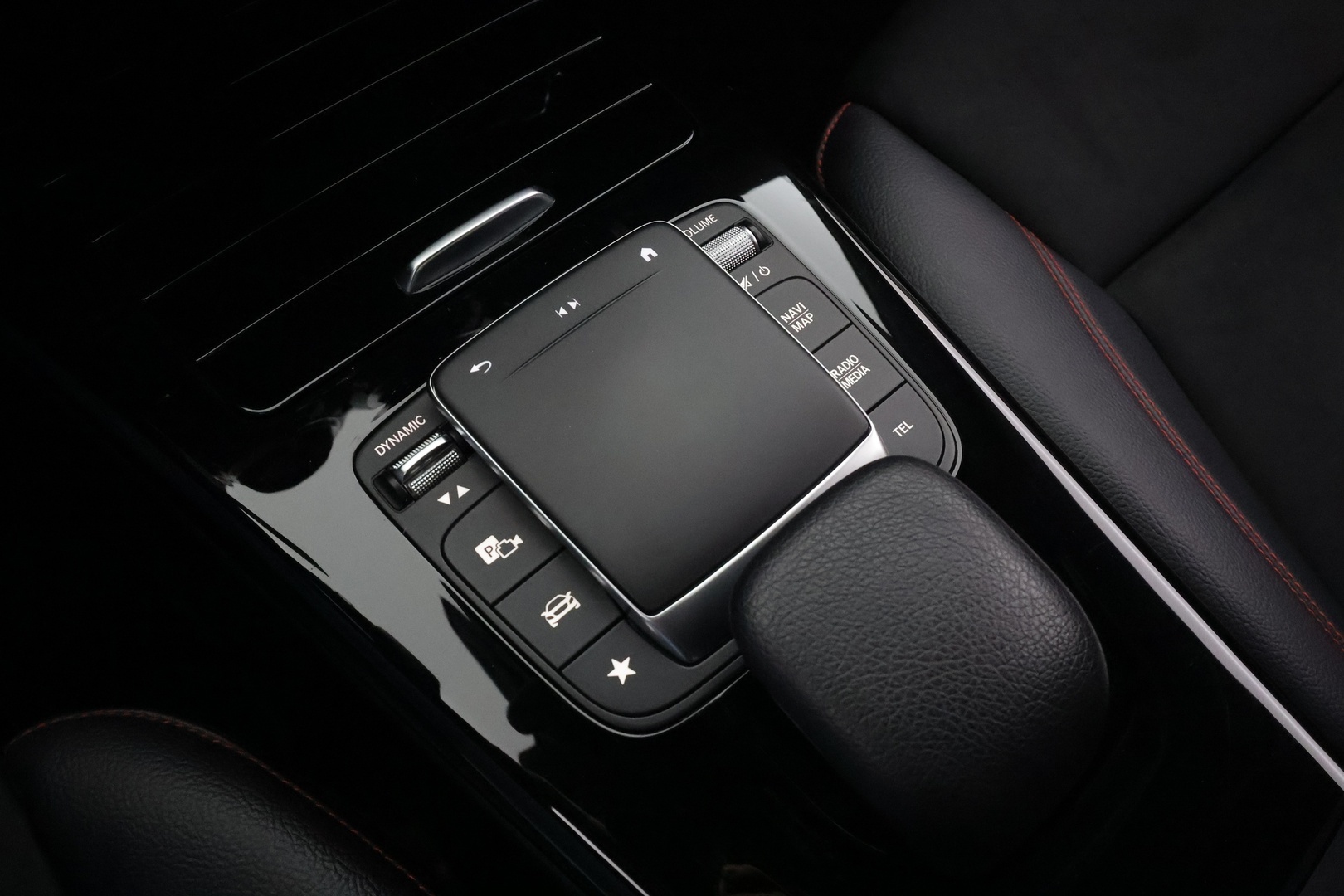 MERCEDES-BENZ CLA 2021