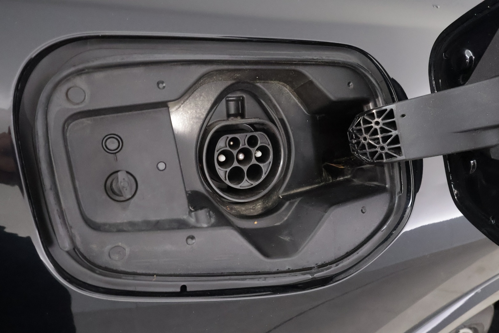 TOYOTA Prius Plug-in 2024