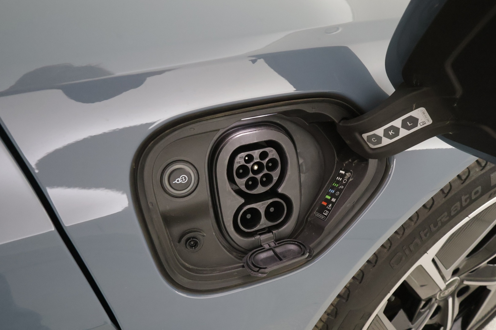 AUDI E-TRON GT 2024