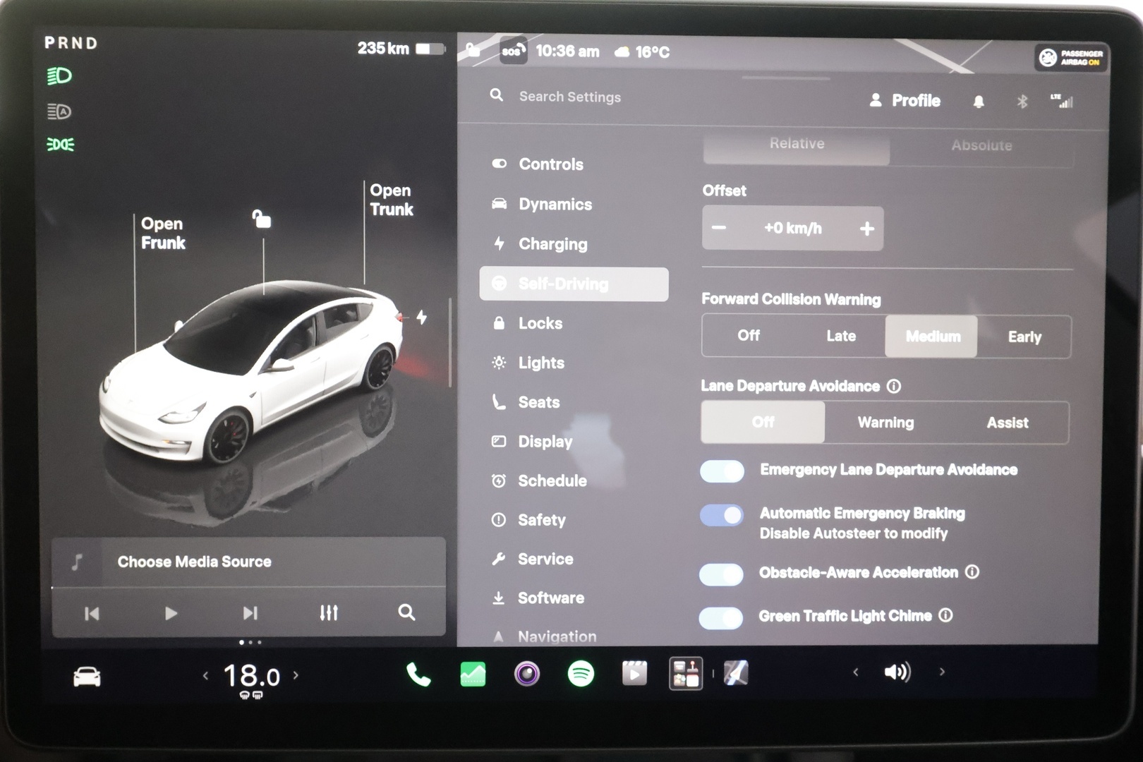 TESLA MODEL 3 2023