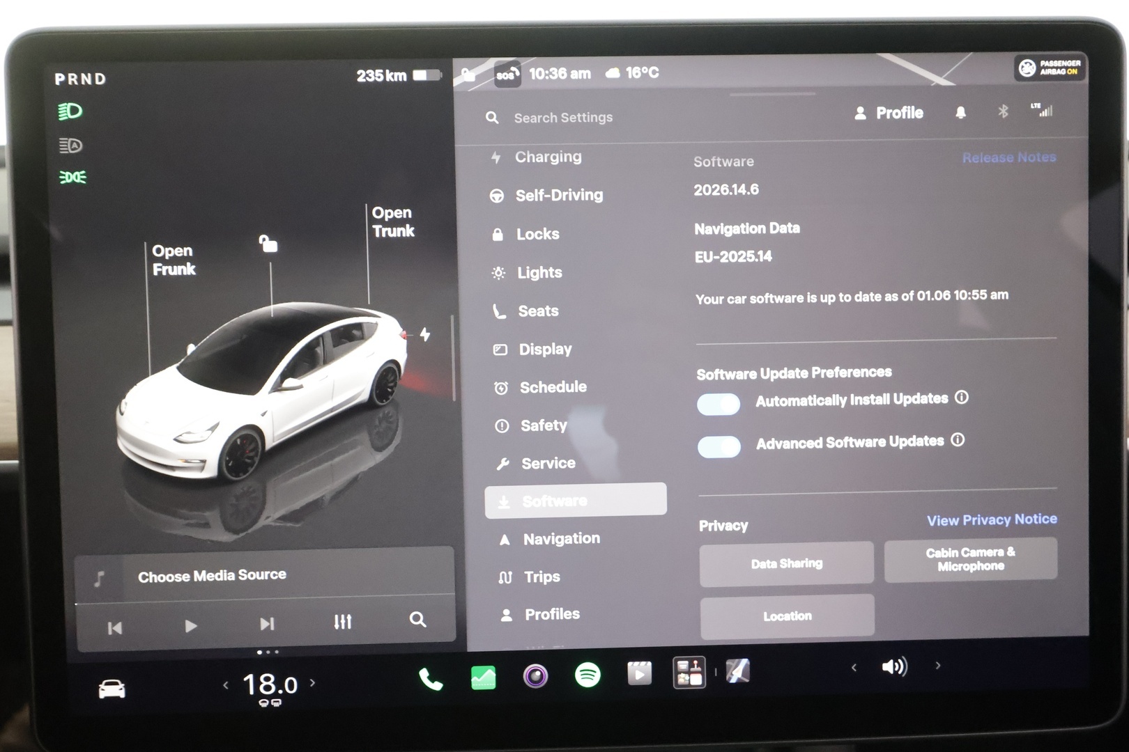 TESLA MODEL 3 2023