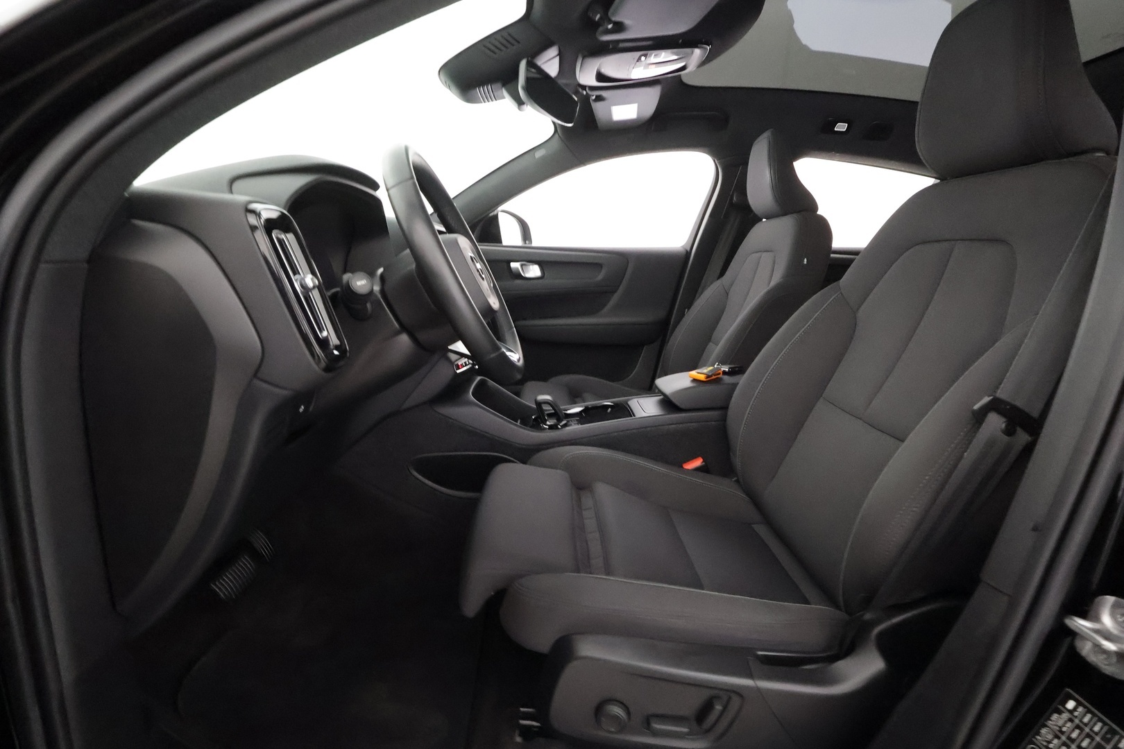 VOLVO C40 2023