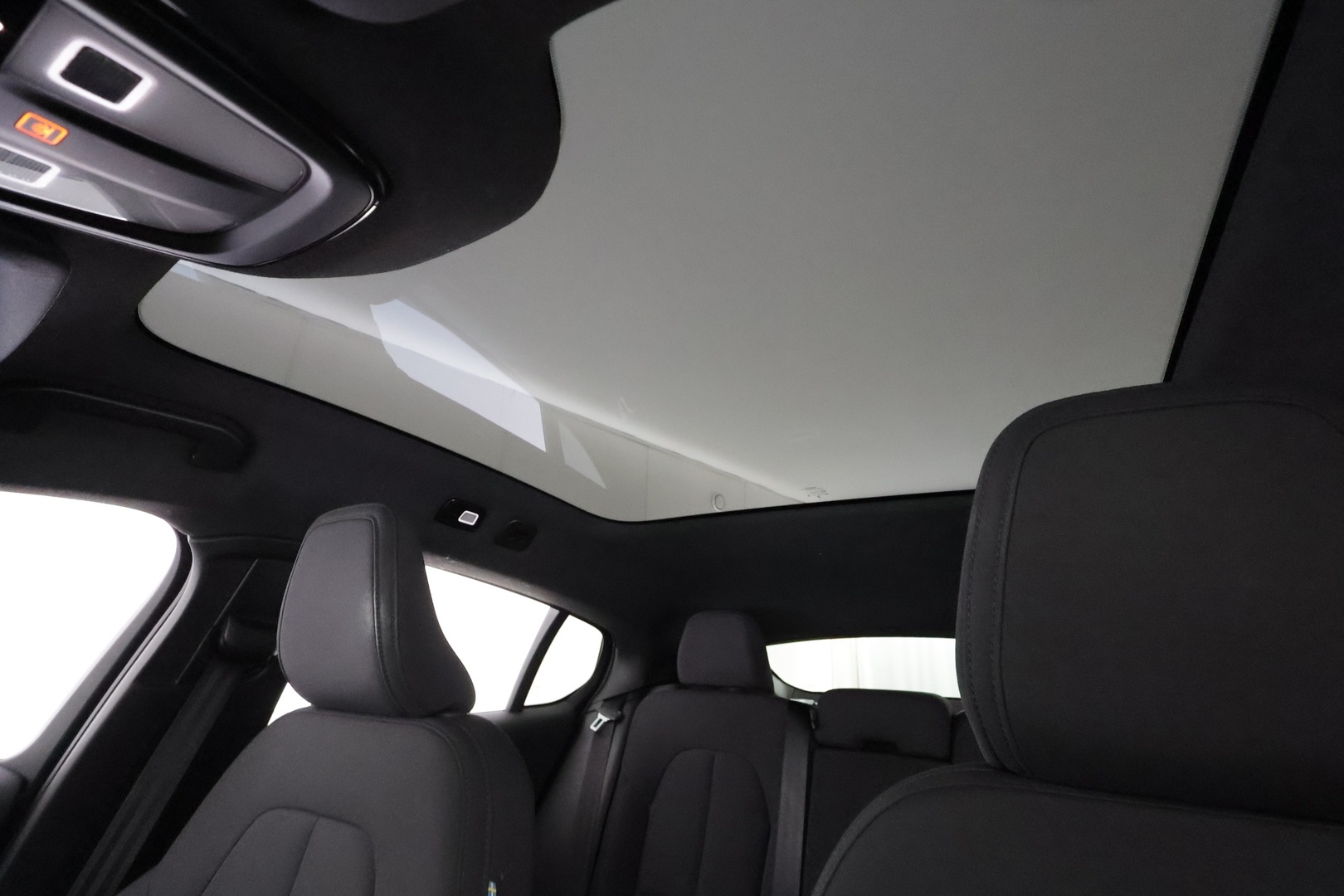 VOLVO C40 2023