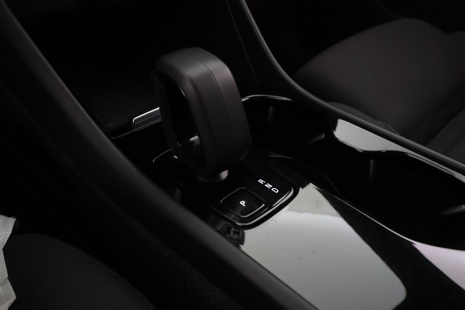 VOLVO C40 2023