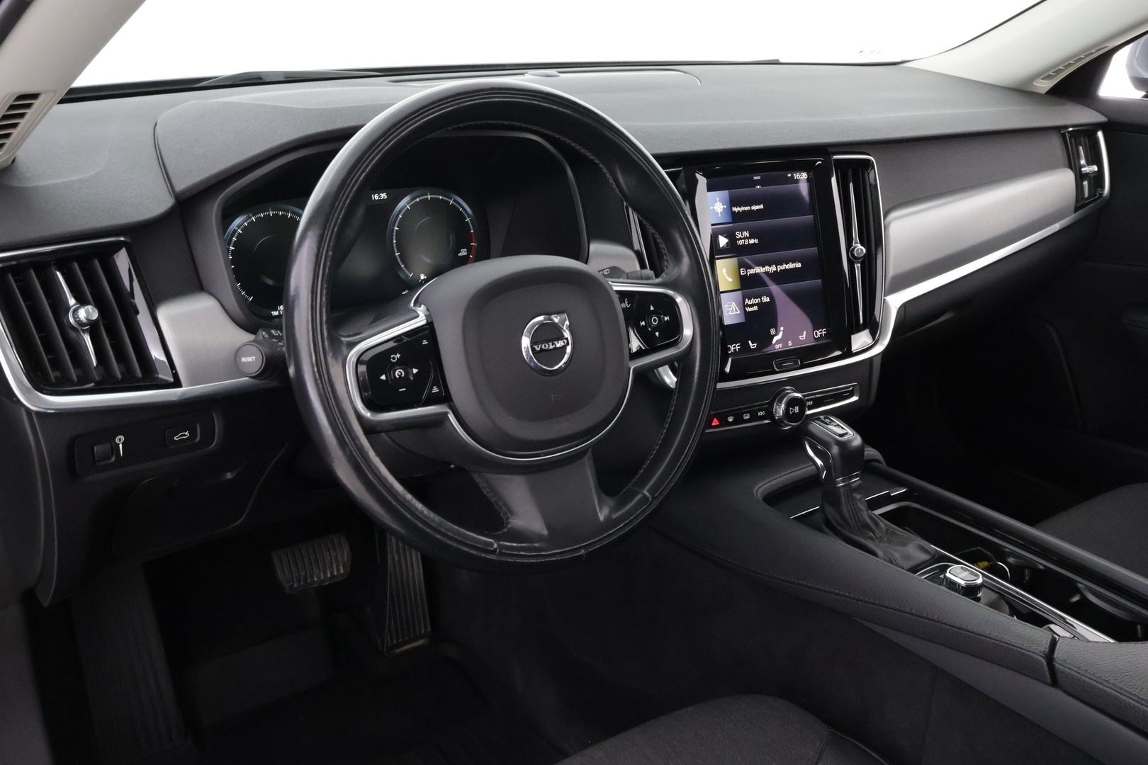 VOLVO V90 2017