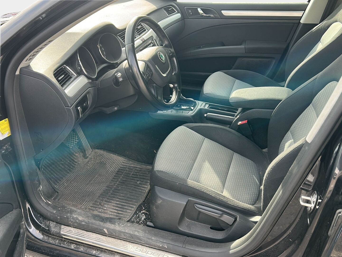 SKODA Superb 2010