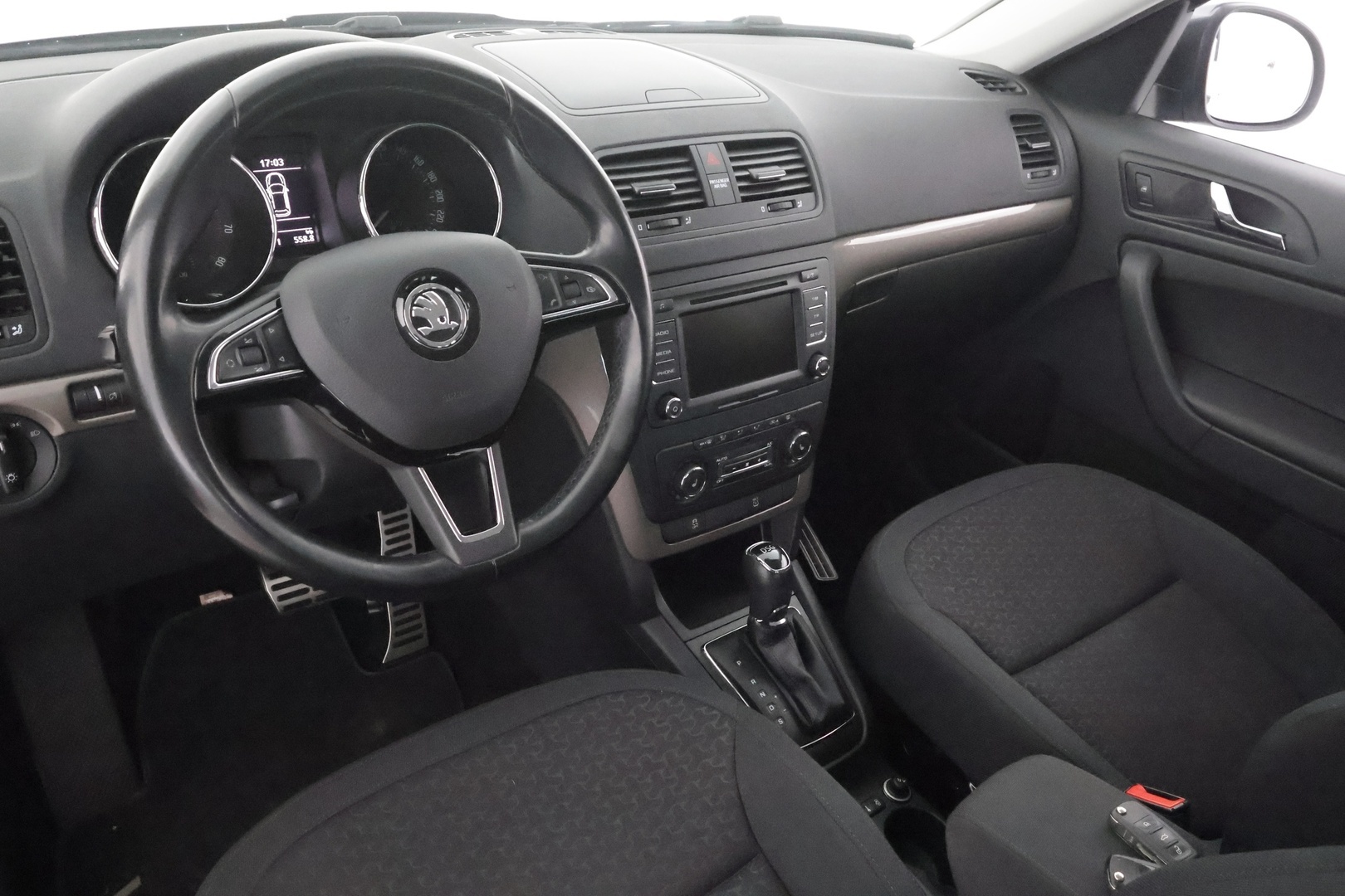 SKODA Yeti 2015