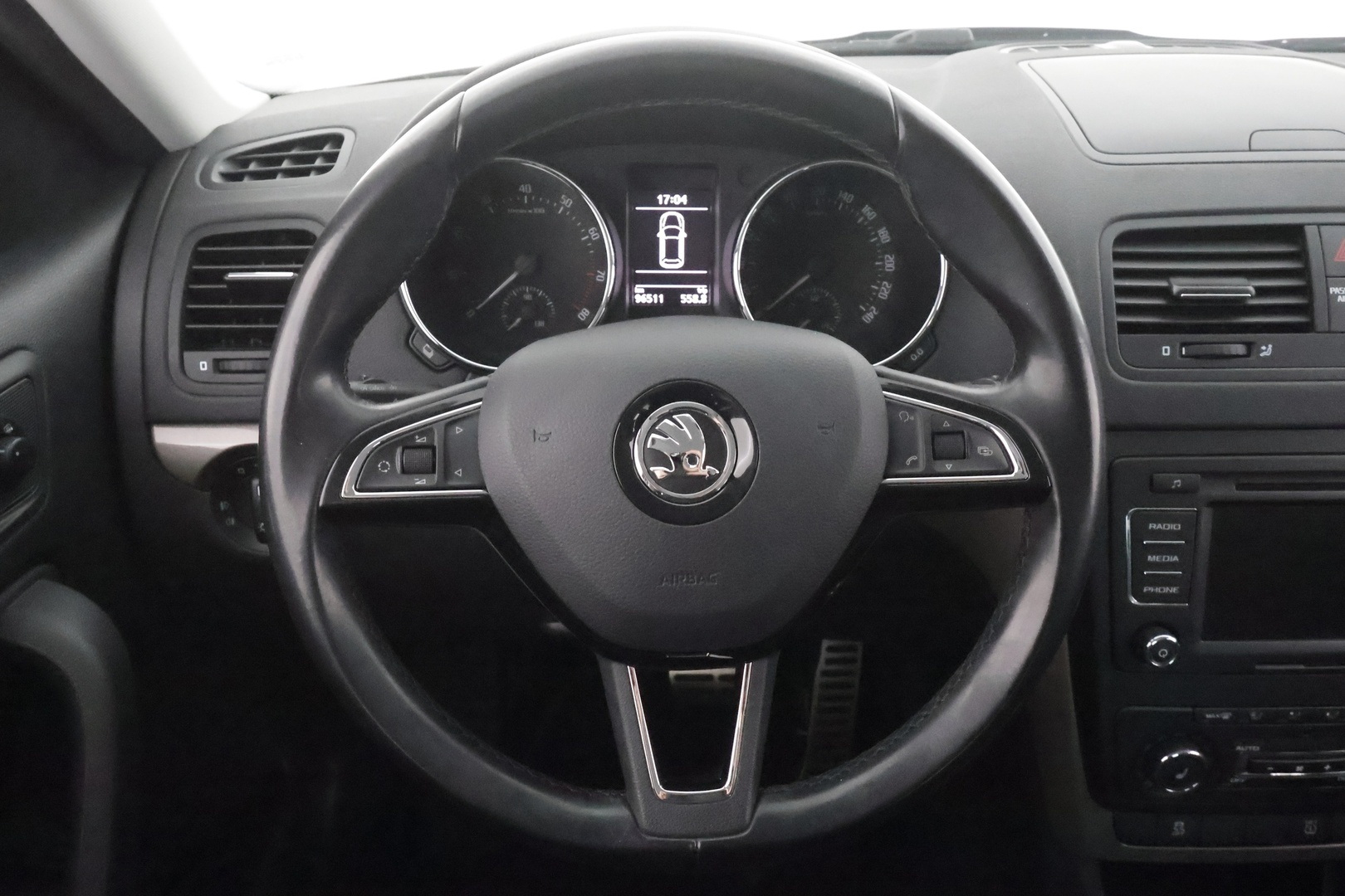 SKODA Yeti 2015