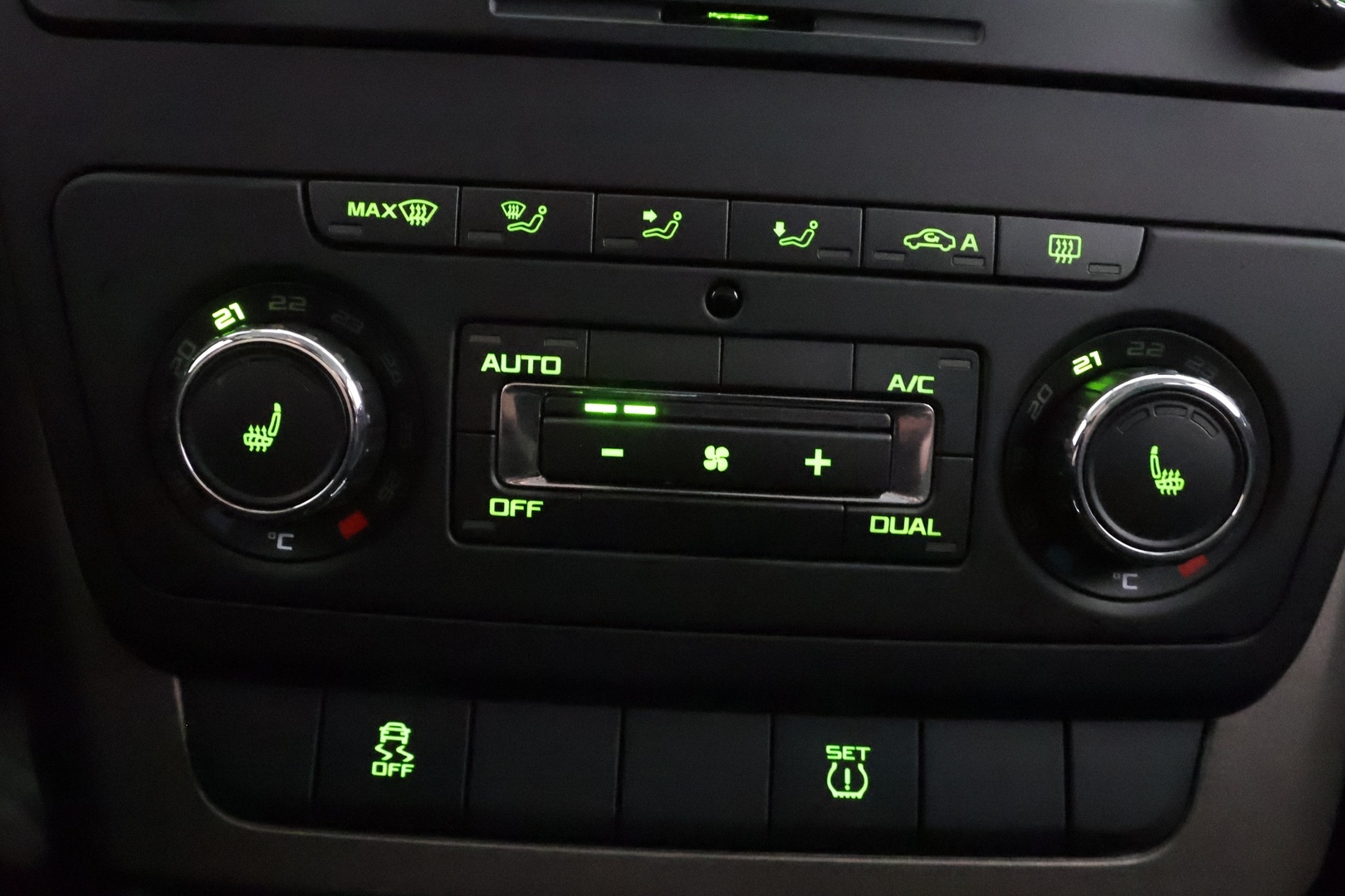 SKODA Yeti 2015