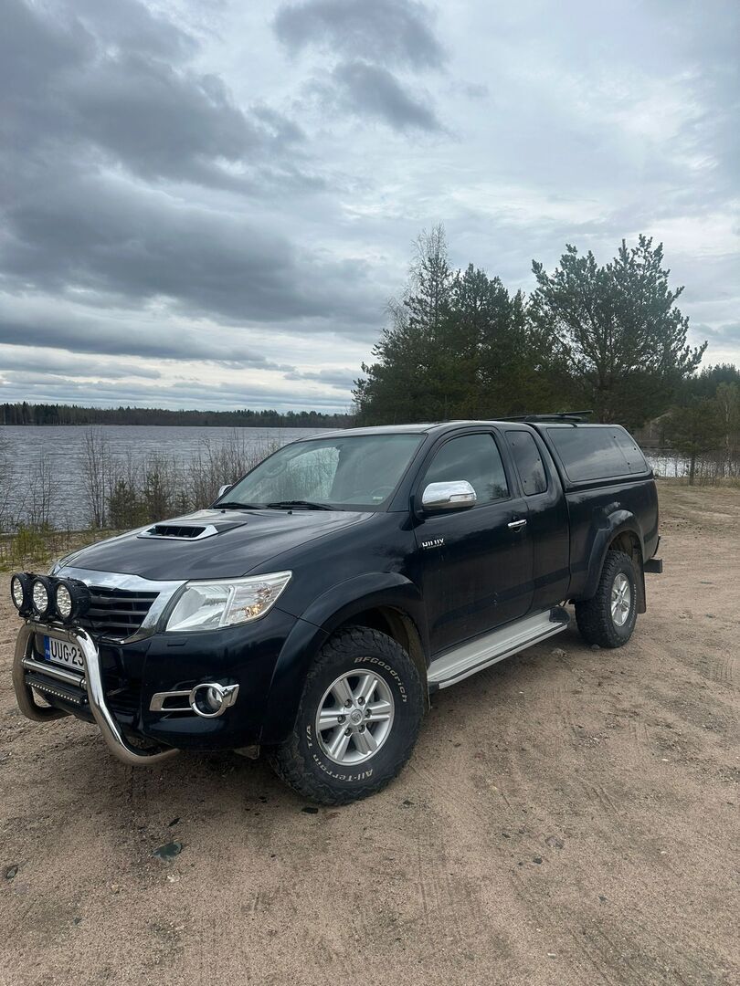 TOYOTA Hilux 2013