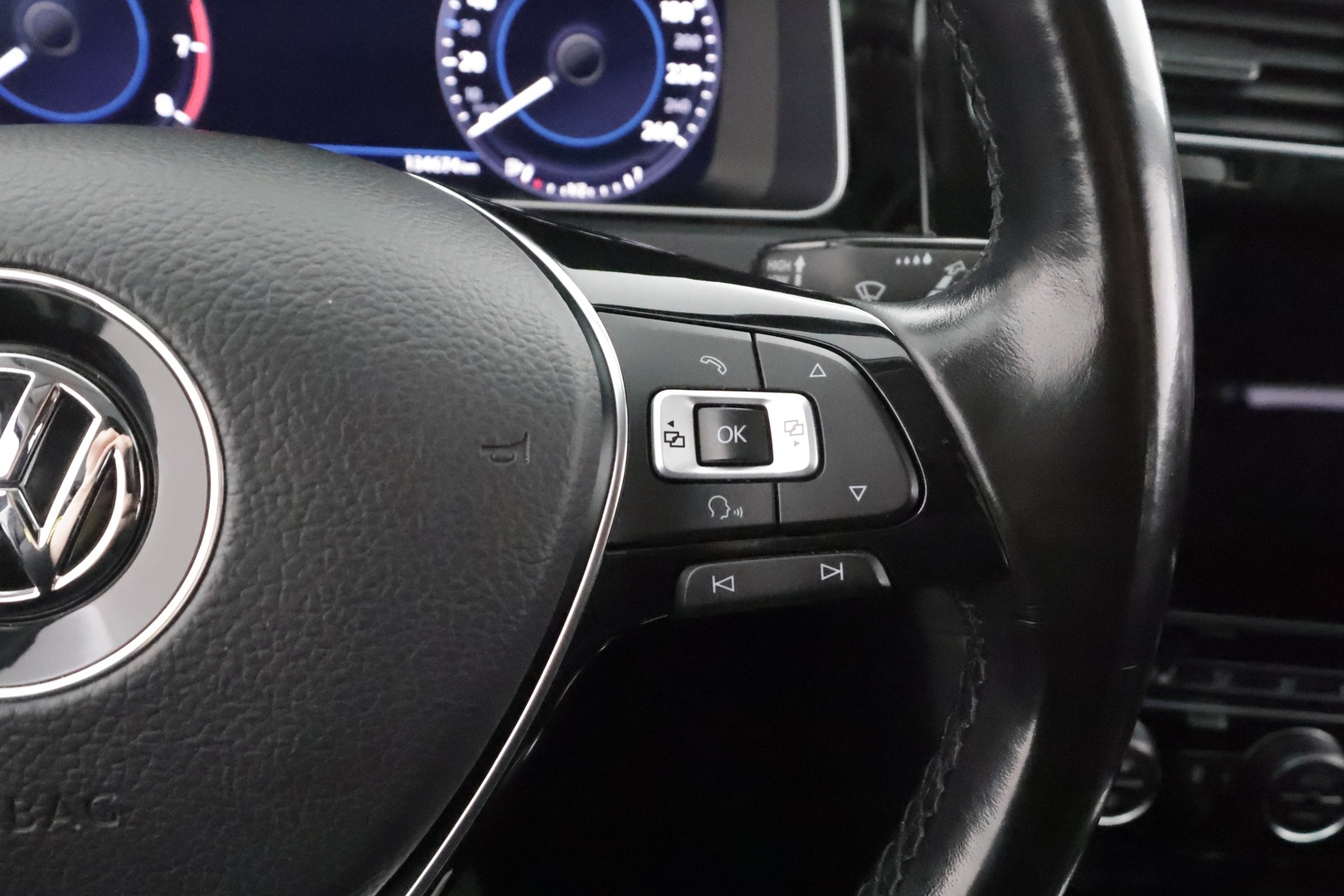 VOLKSWAGEN Golf 2018