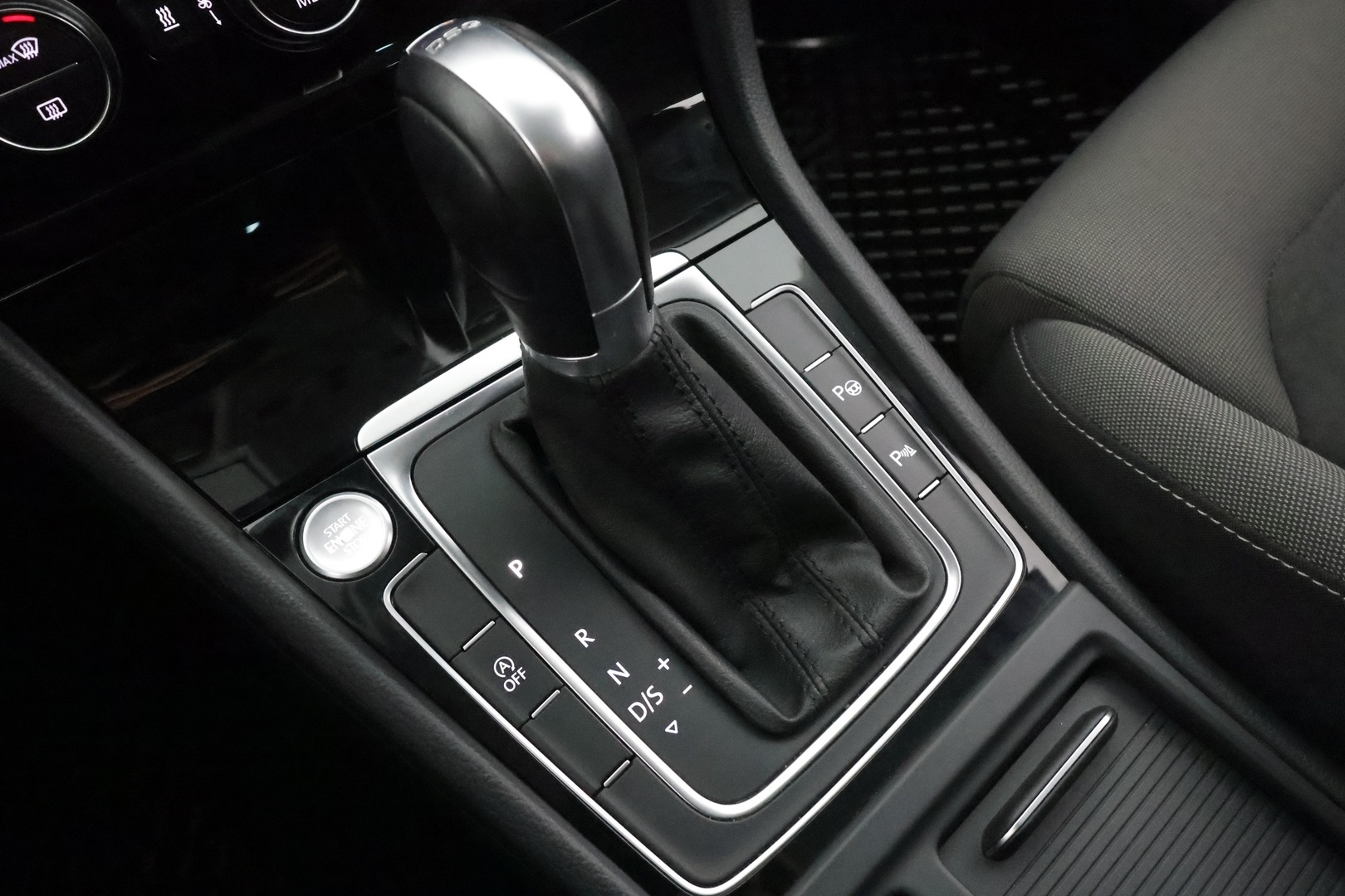 VOLKSWAGEN Golf 2018