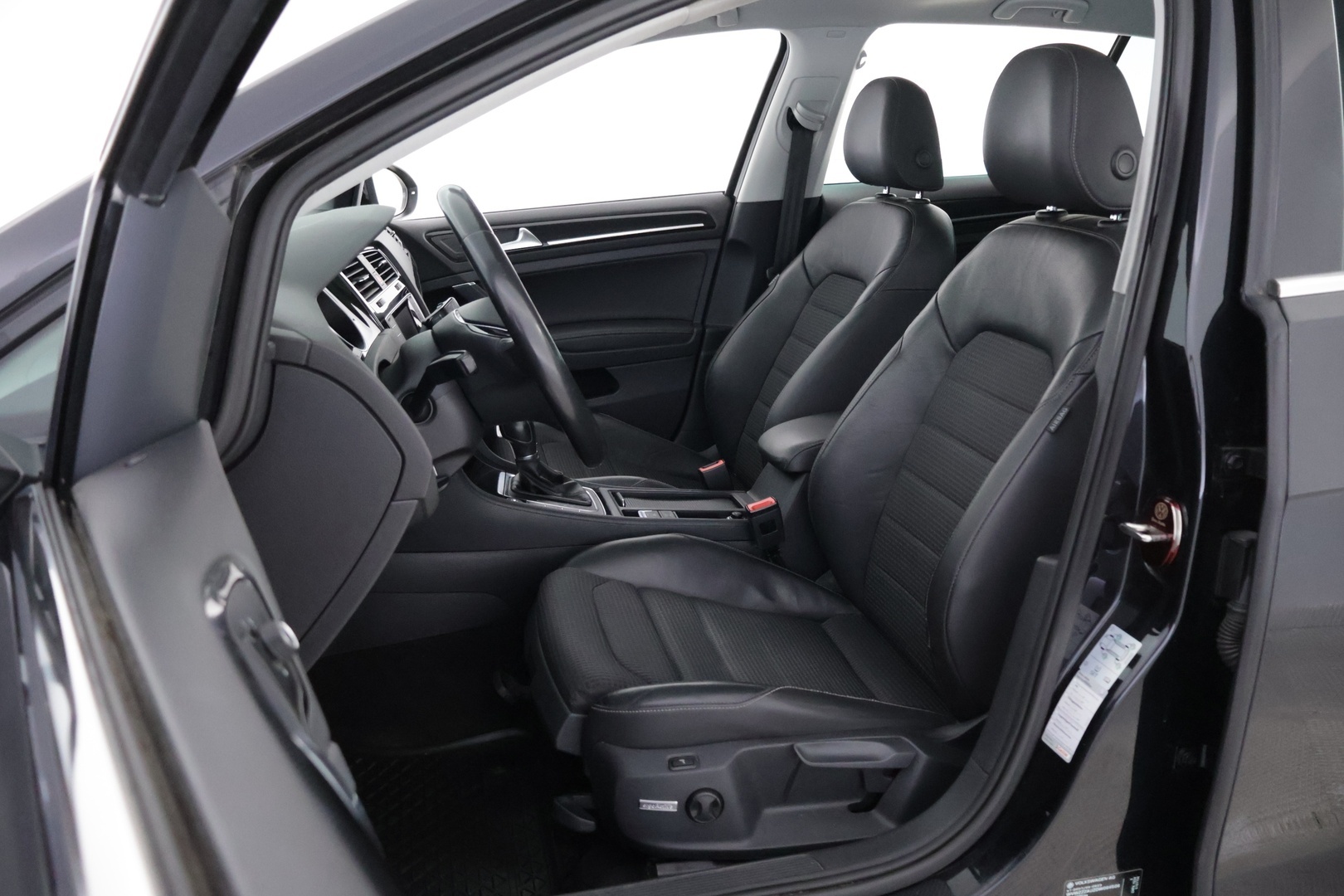 VOLKSWAGEN Golf 2013