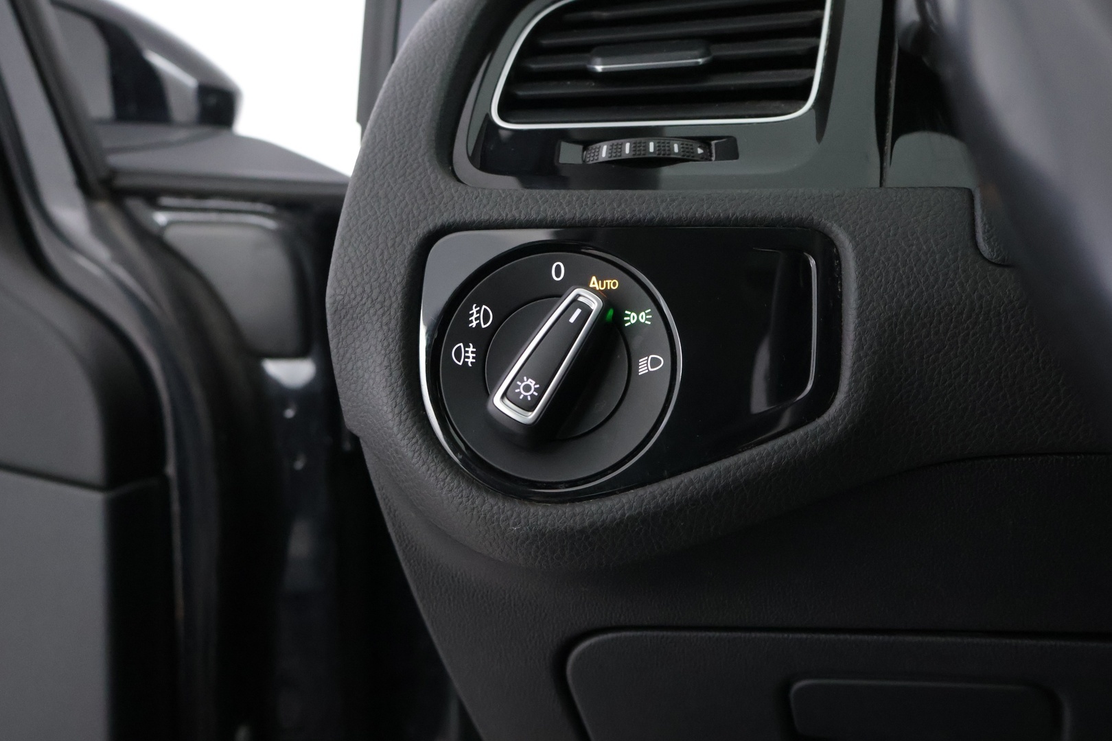 VOLKSWAGEN Golf 2013