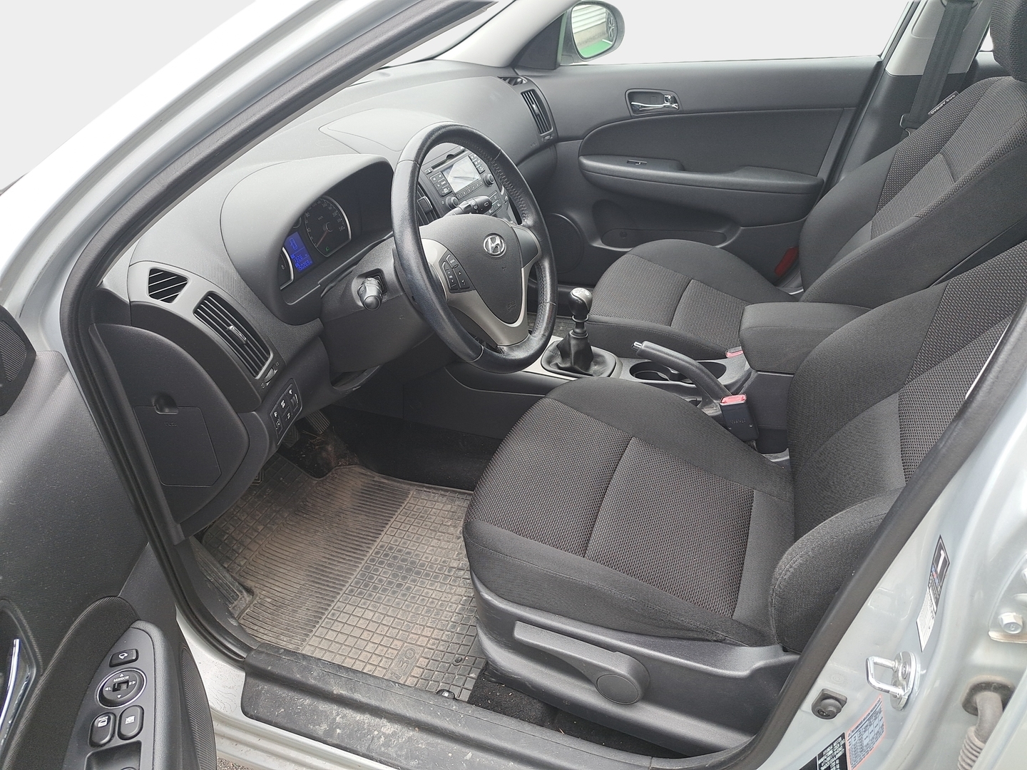 HYUNDAI i30 2010