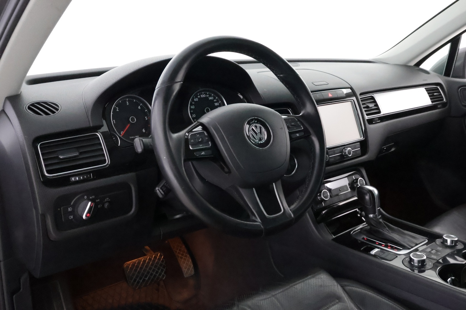 VOLKSWAGEN Touareg 2011