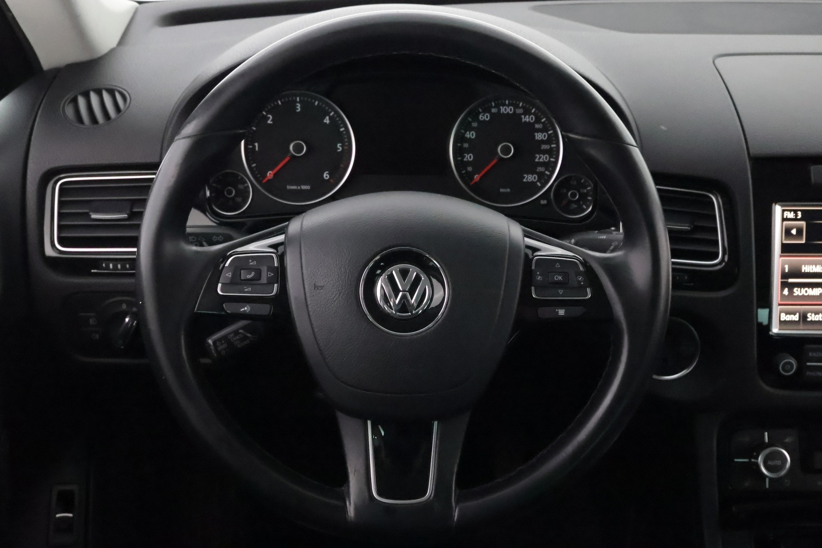 VOLKSWAGEN Touareg 2011