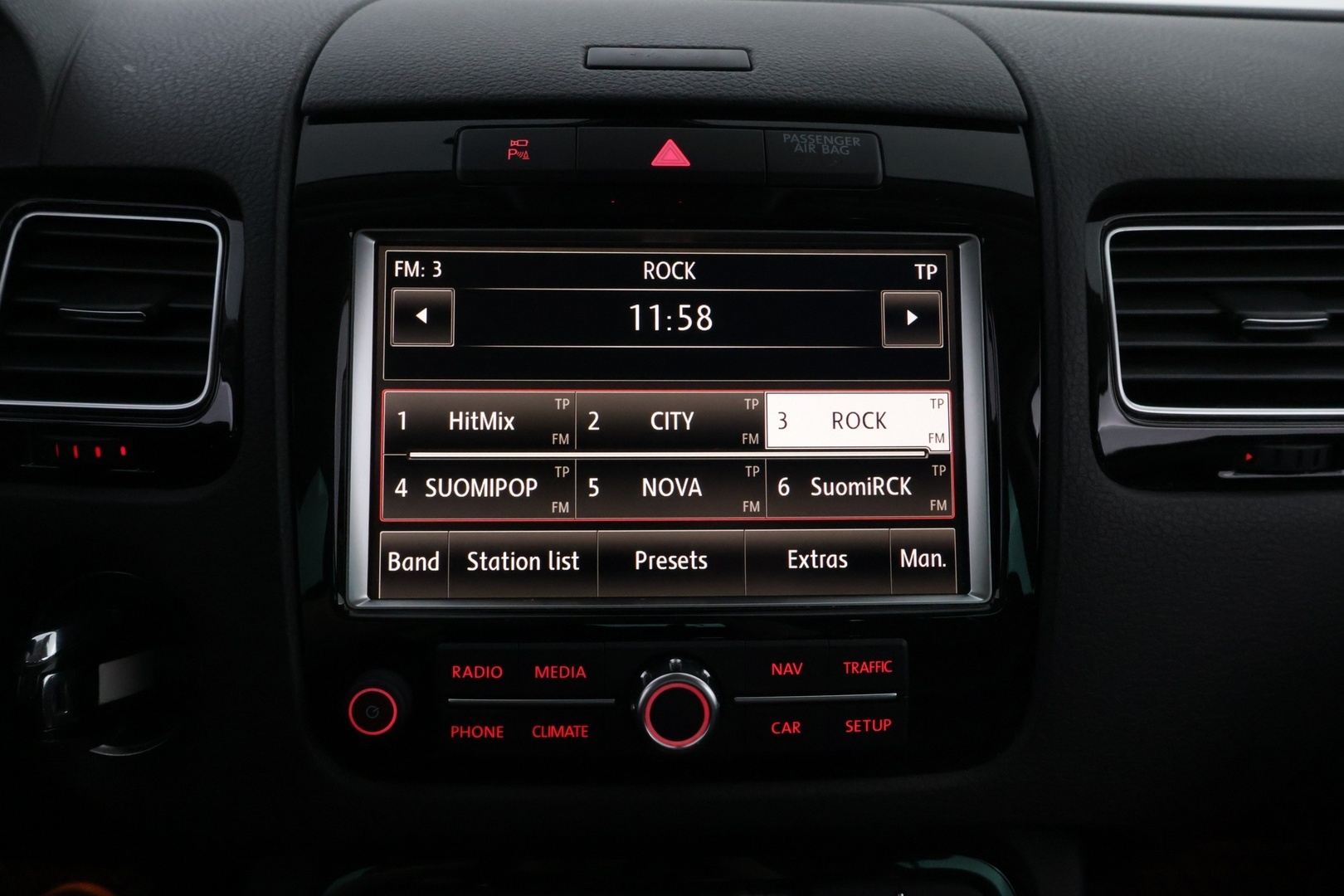 VOLKSWAGEN Touareg 2011