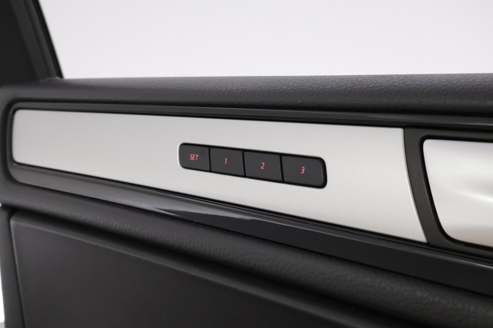 VOLKSWAGEN Touareg 2011