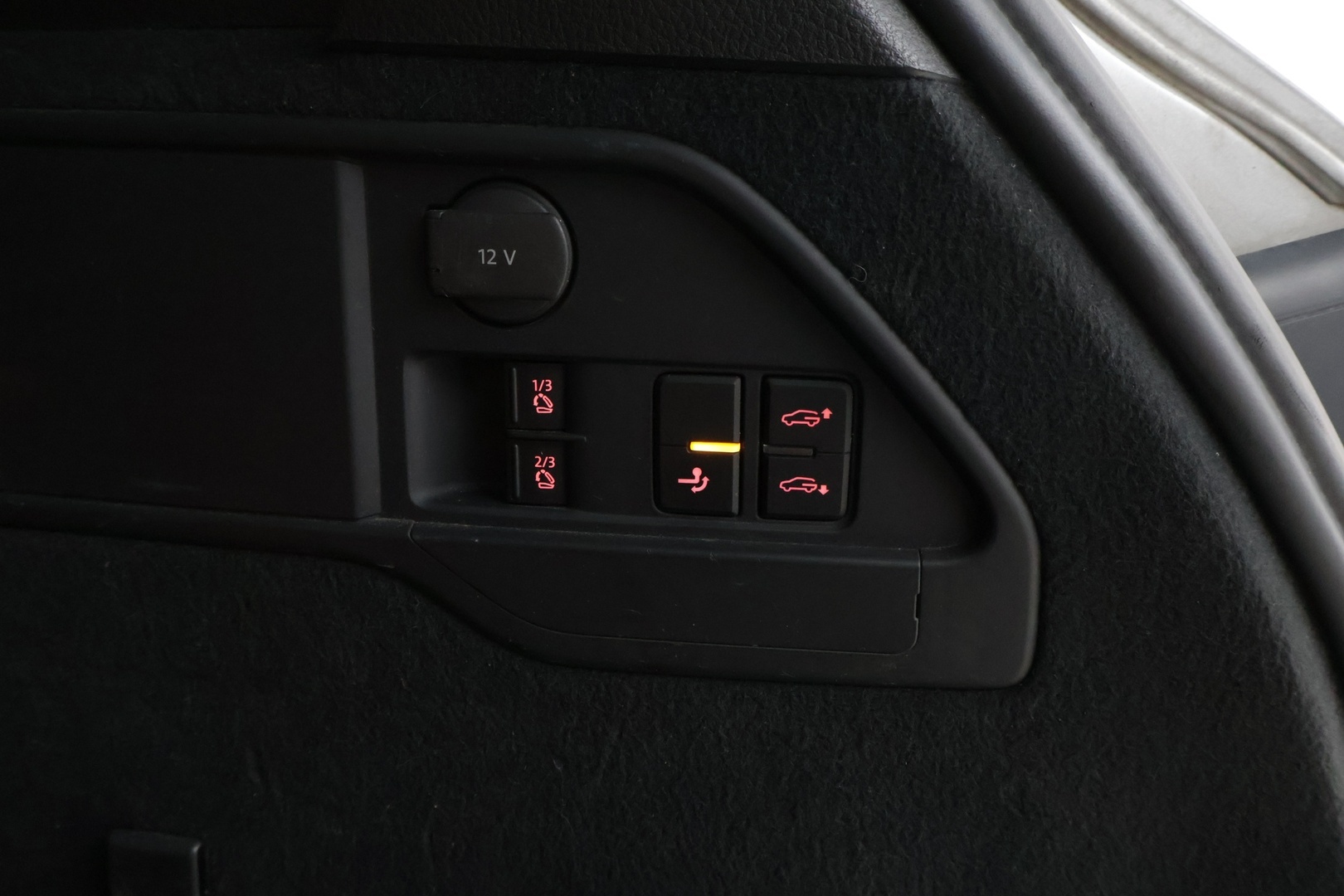 VOLKSWAGEN Touareg 2011