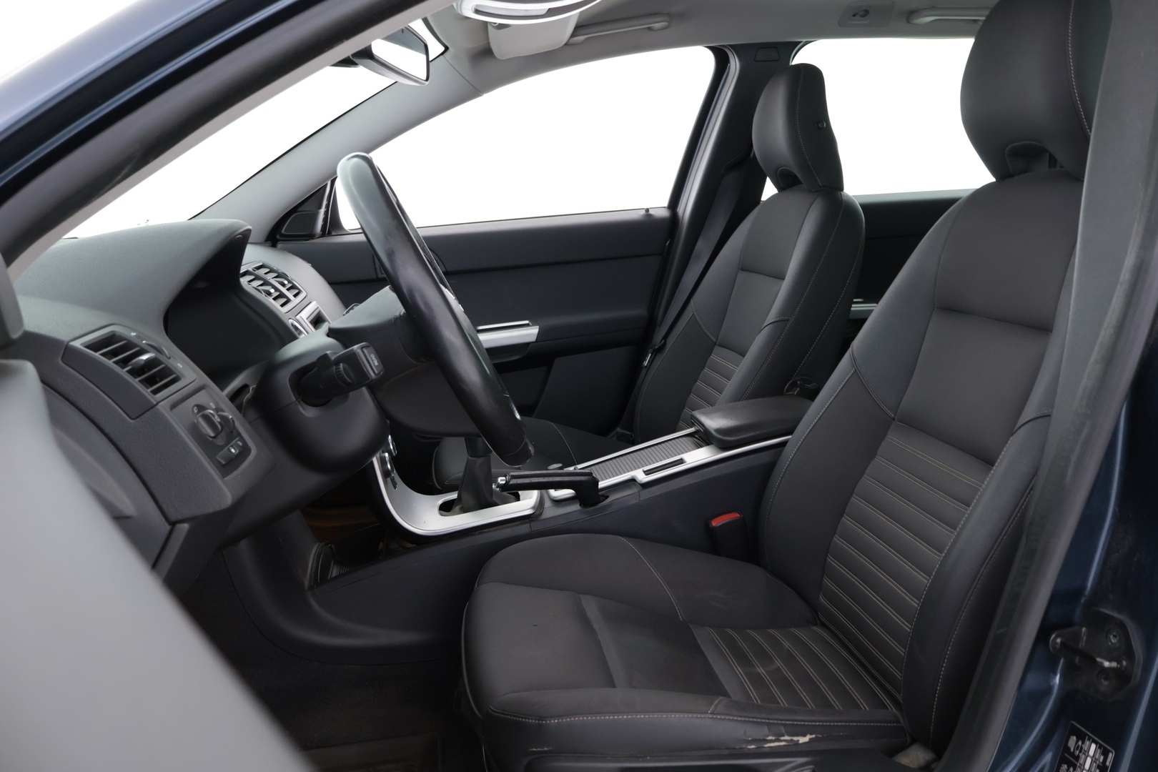 VOLVO V50 2011
