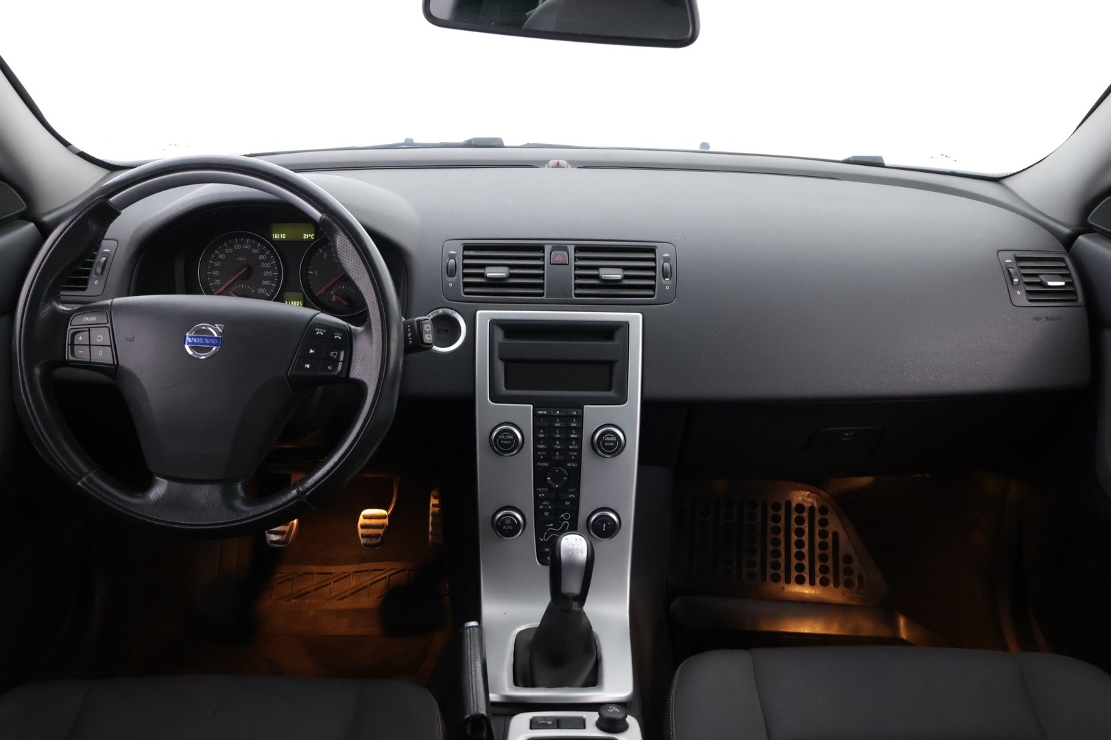 VOLVO V50 2011