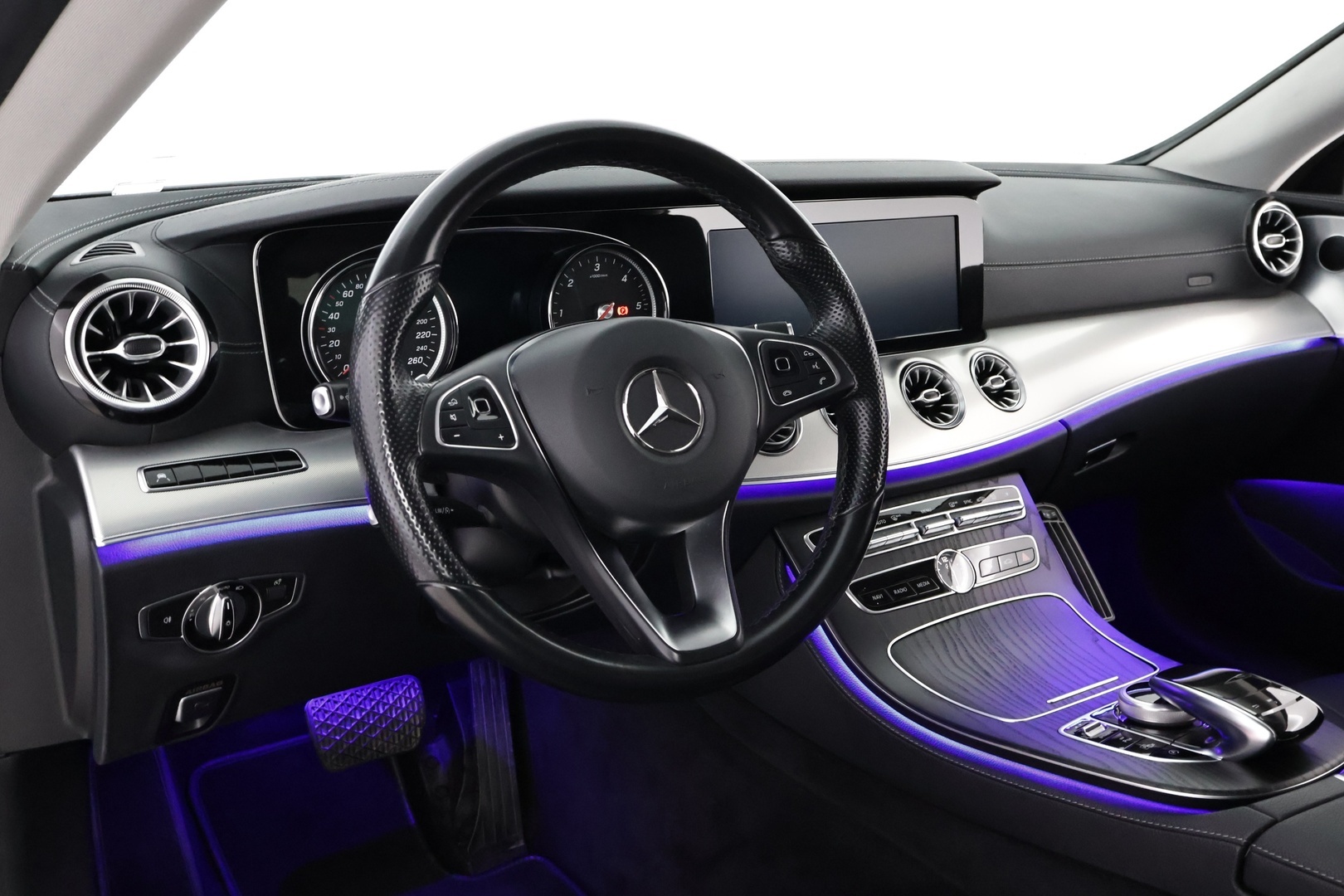 MERCEDES-BENZ E 2017