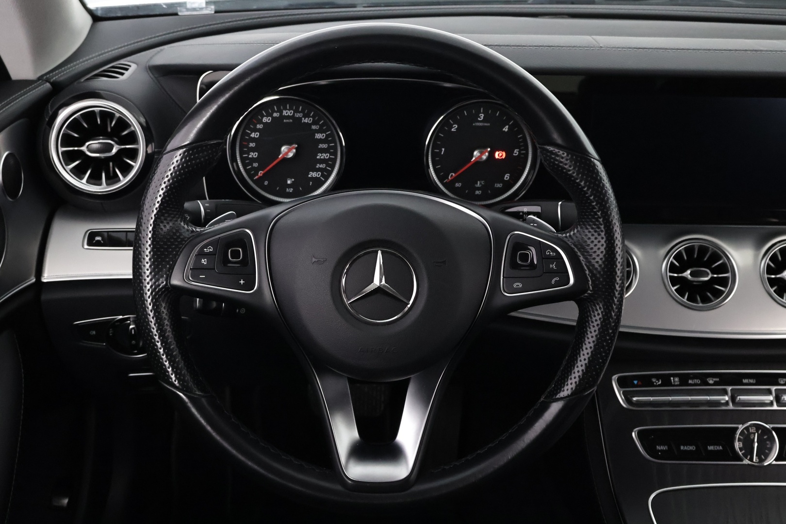 MERCEDES-BENZ E 2017
