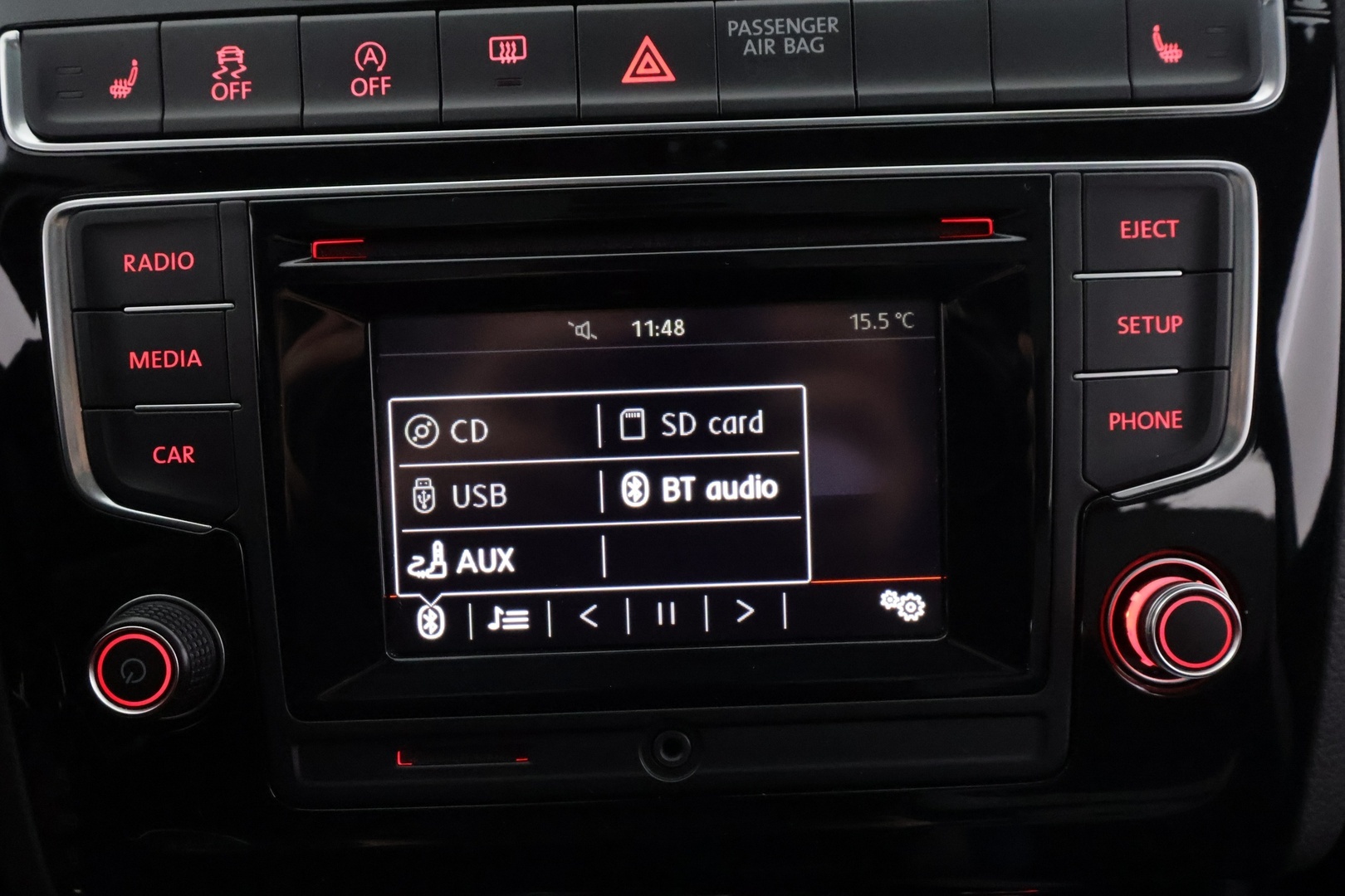 VOLKSWAGEN Polo 2015