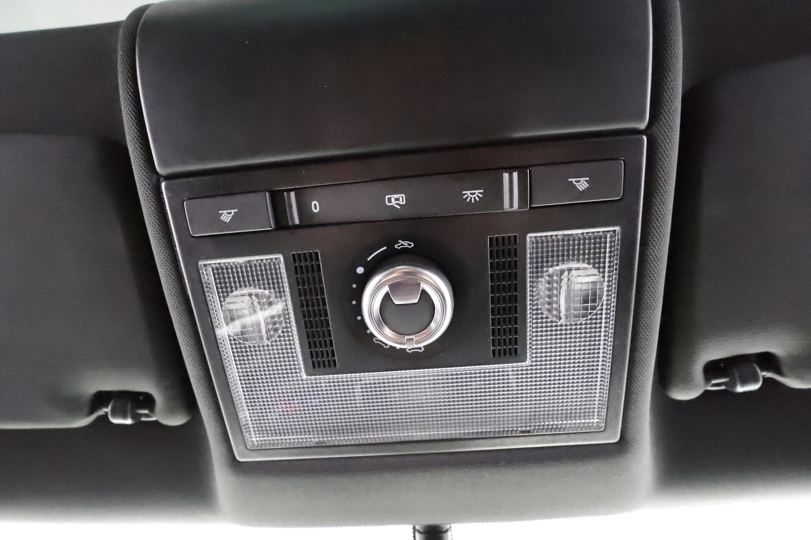 VOLKSWAGEN Polo 2015