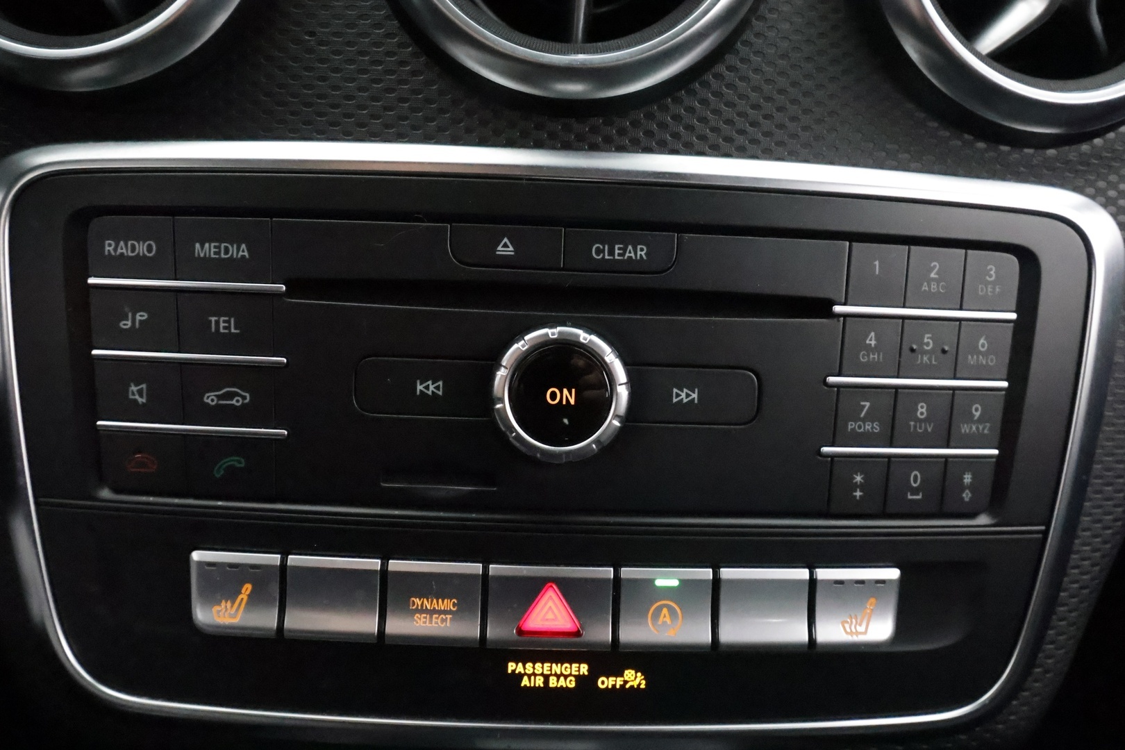 MERCEDES-BENZ A 2016