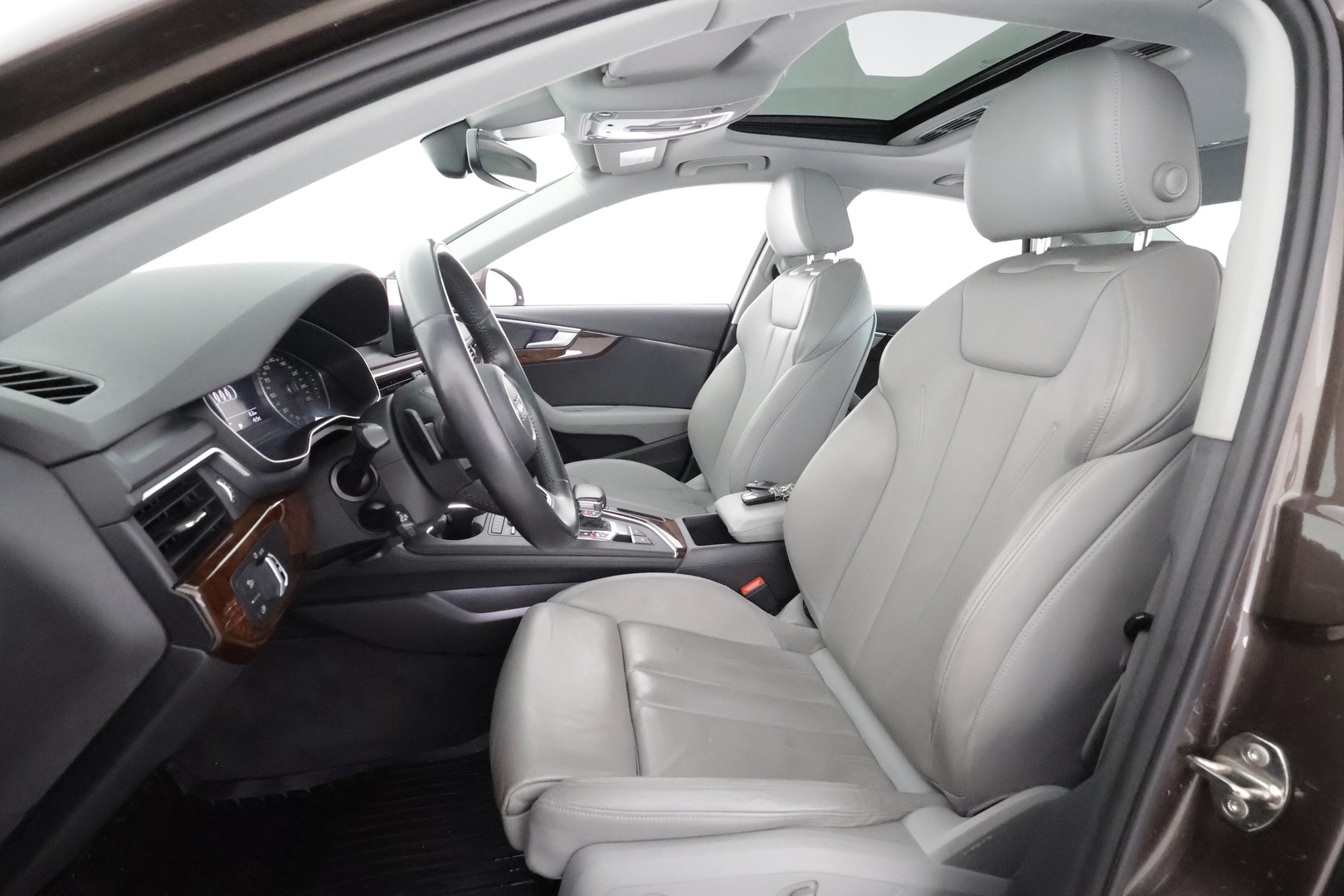 AUDI A4 2016