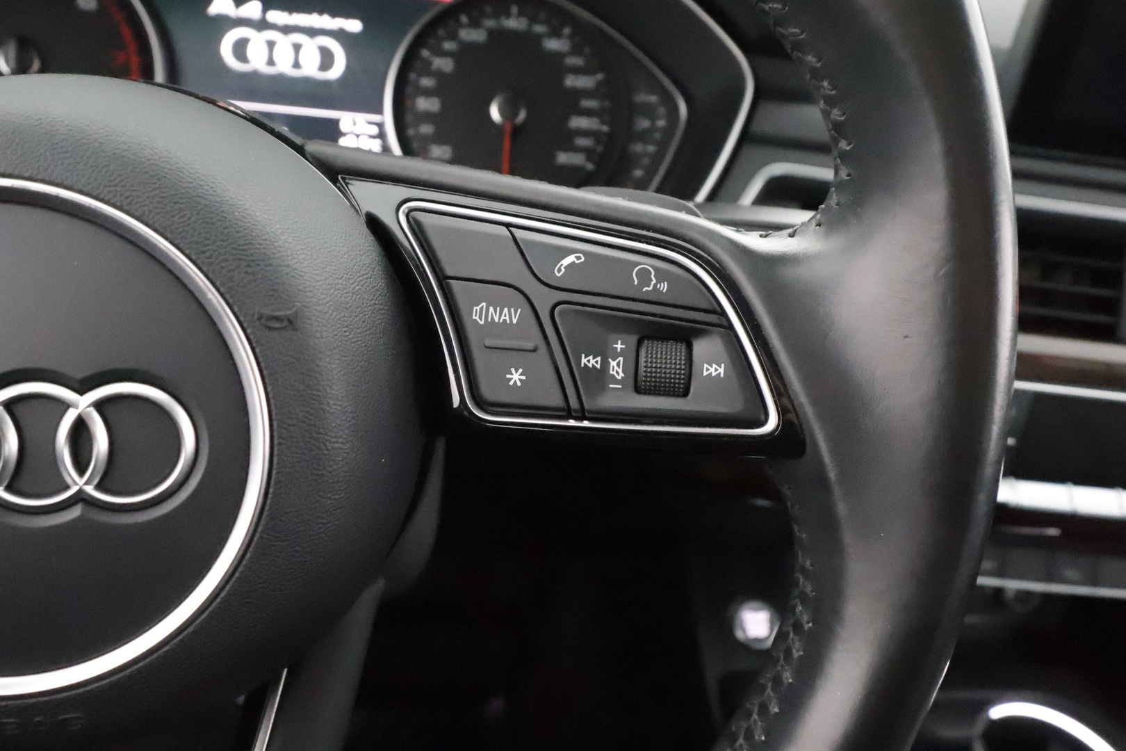 AUDI A4 2016
