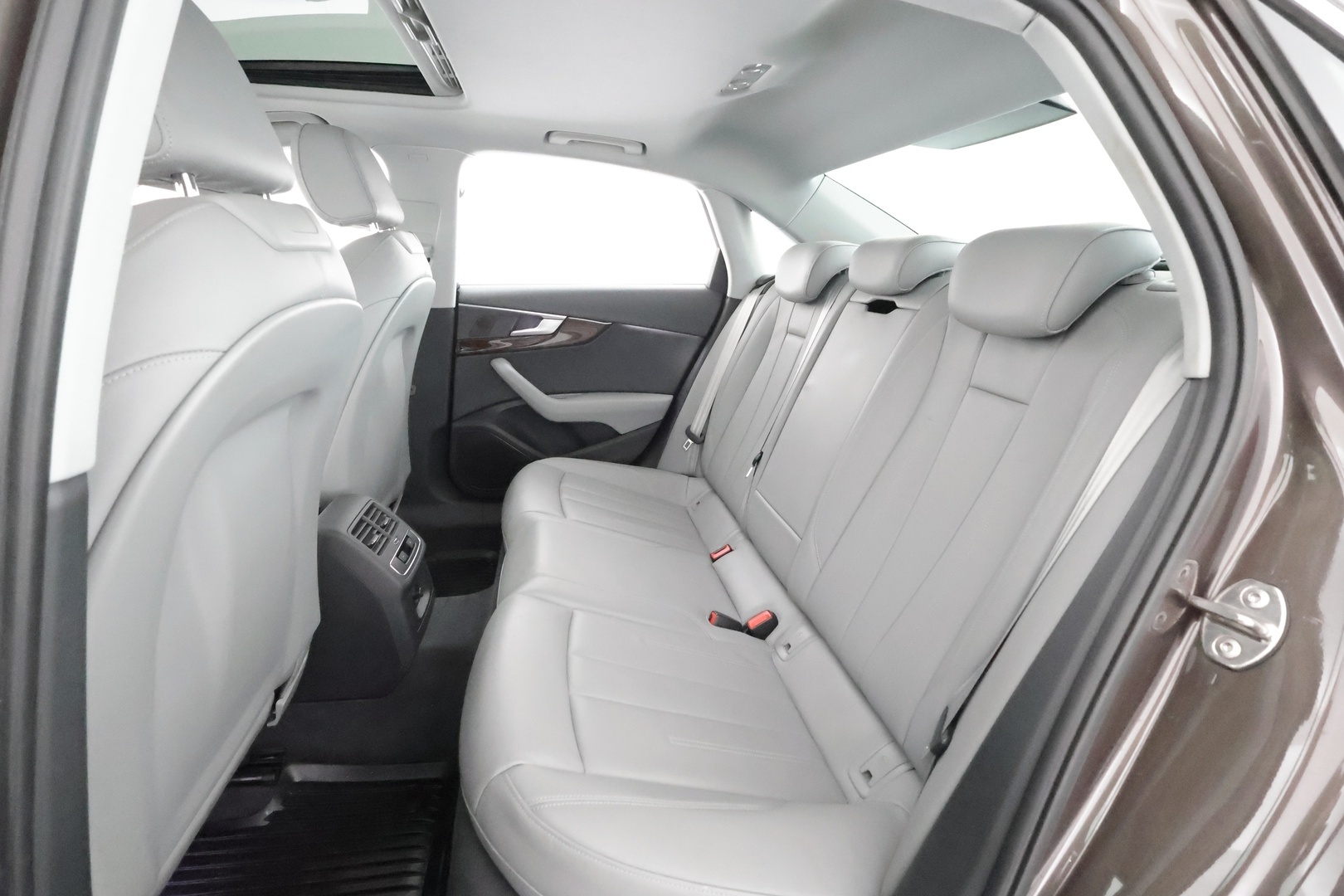 AUDI A4 2016