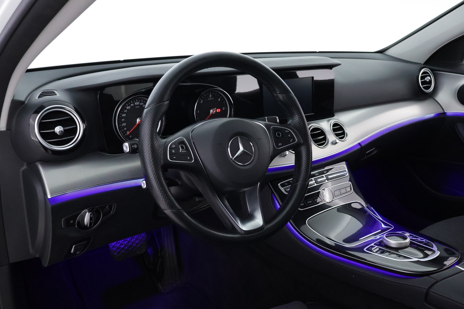 MERCEDES-BENZ E 2017