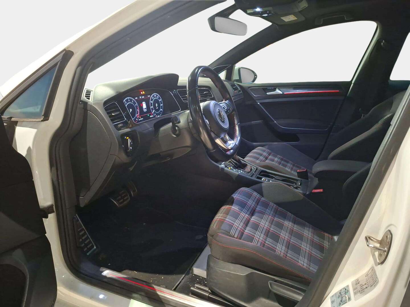 VOLKSWAGEN Golf 2018