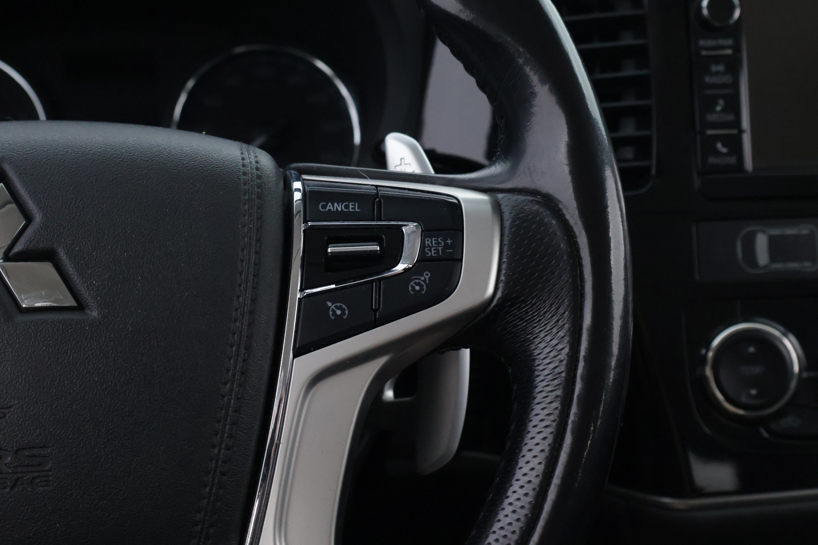 MITSUBISHI OUTLANDER PHEV 2016