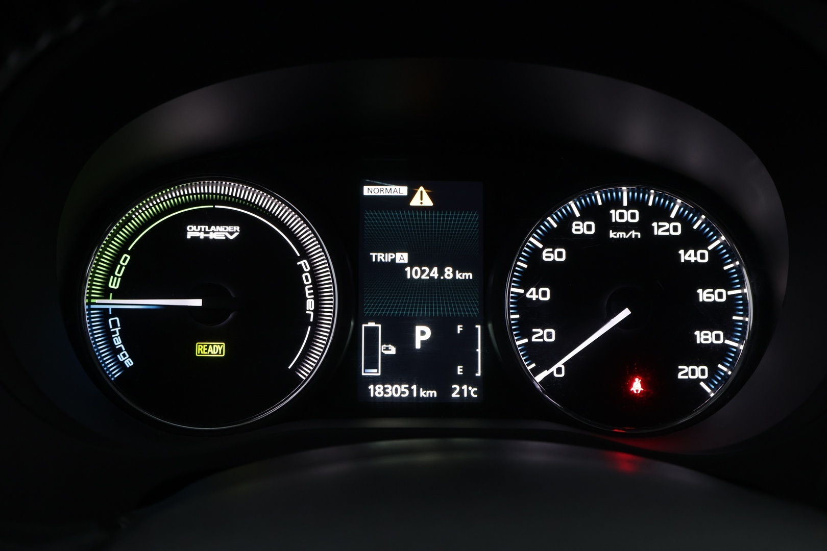 MITSUBISHI OUTLANDER PHEV 2016