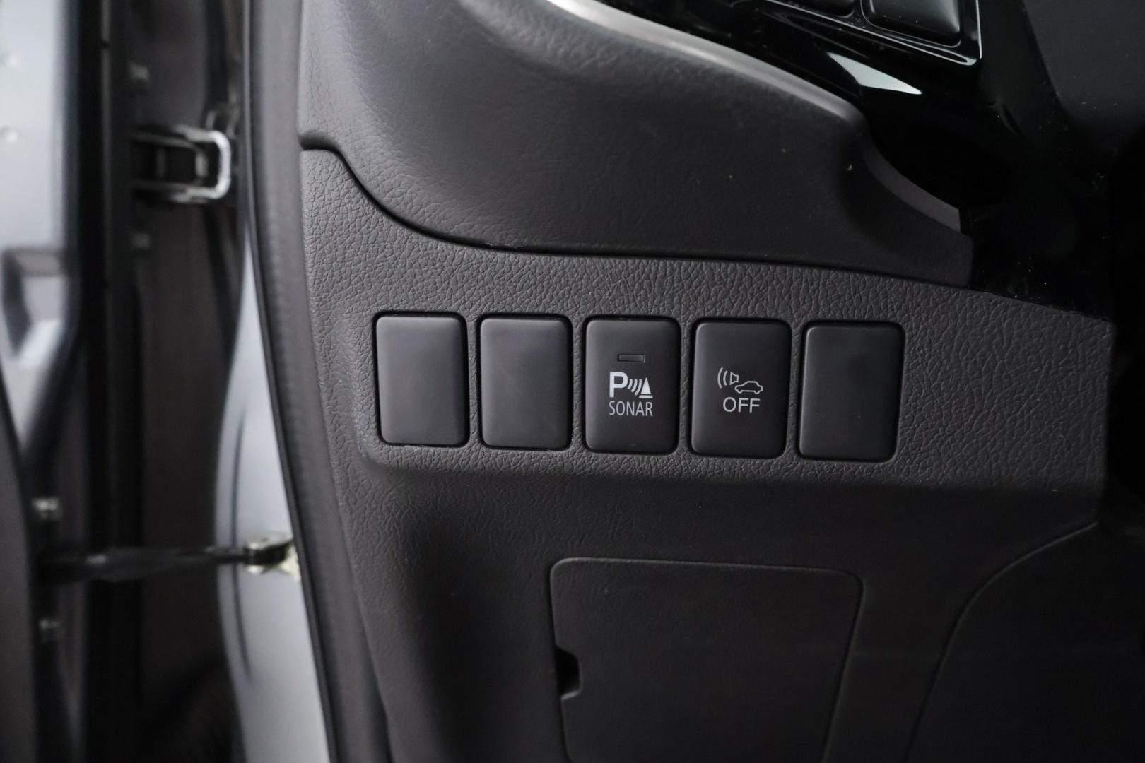 MITSUBISHI OUTLANDER PHEV 2016