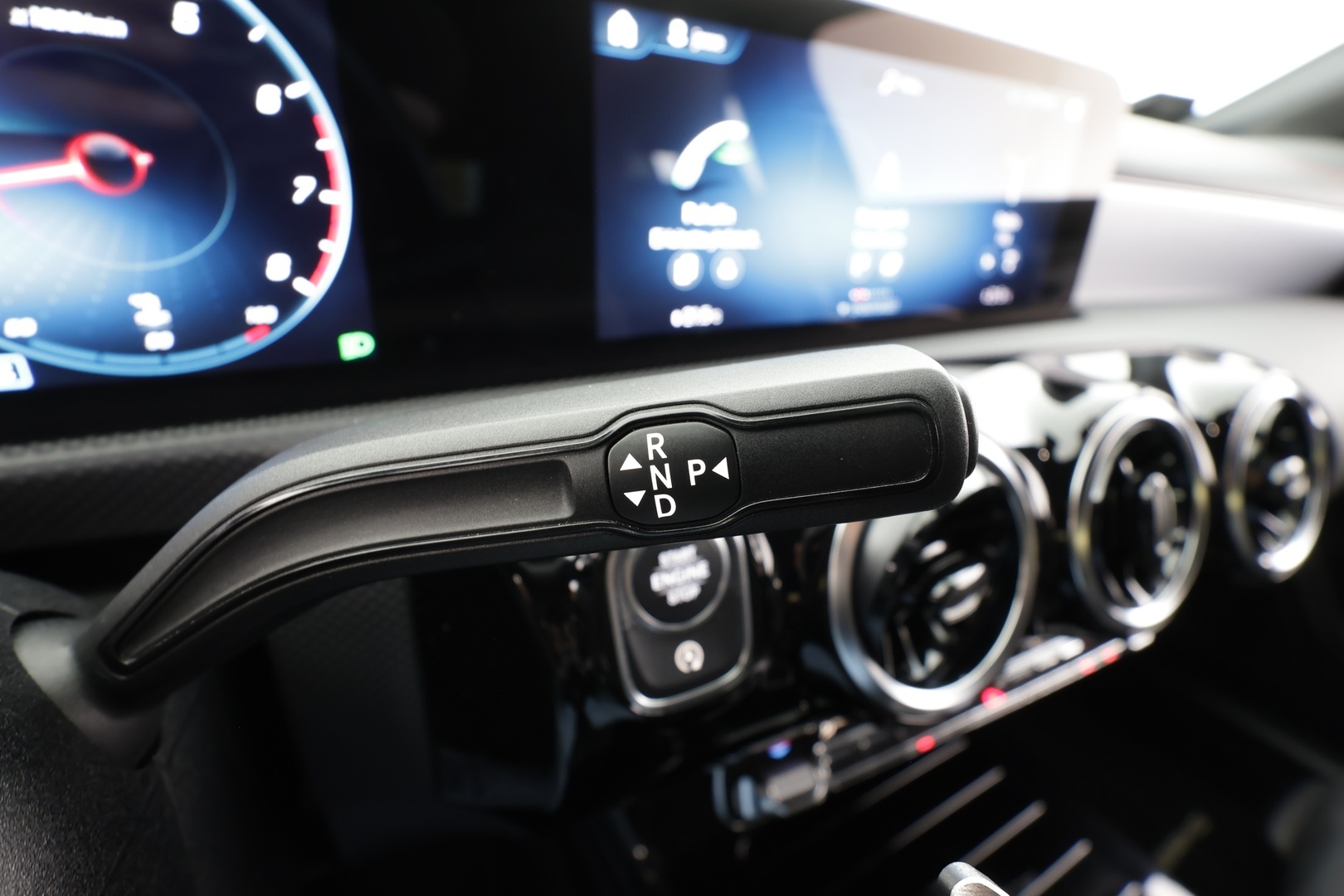 MERCEDES-BENZ CLA 2020