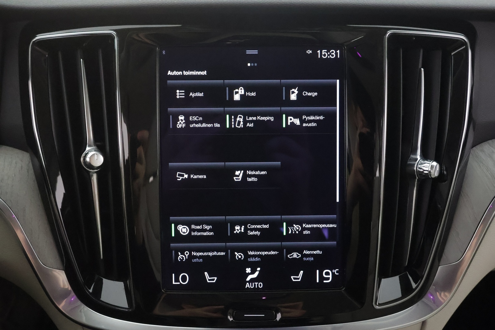 VOLVO V60 2022