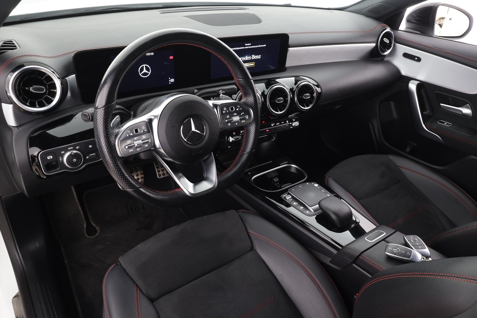 MERCEDES-BENZ CLA 2022